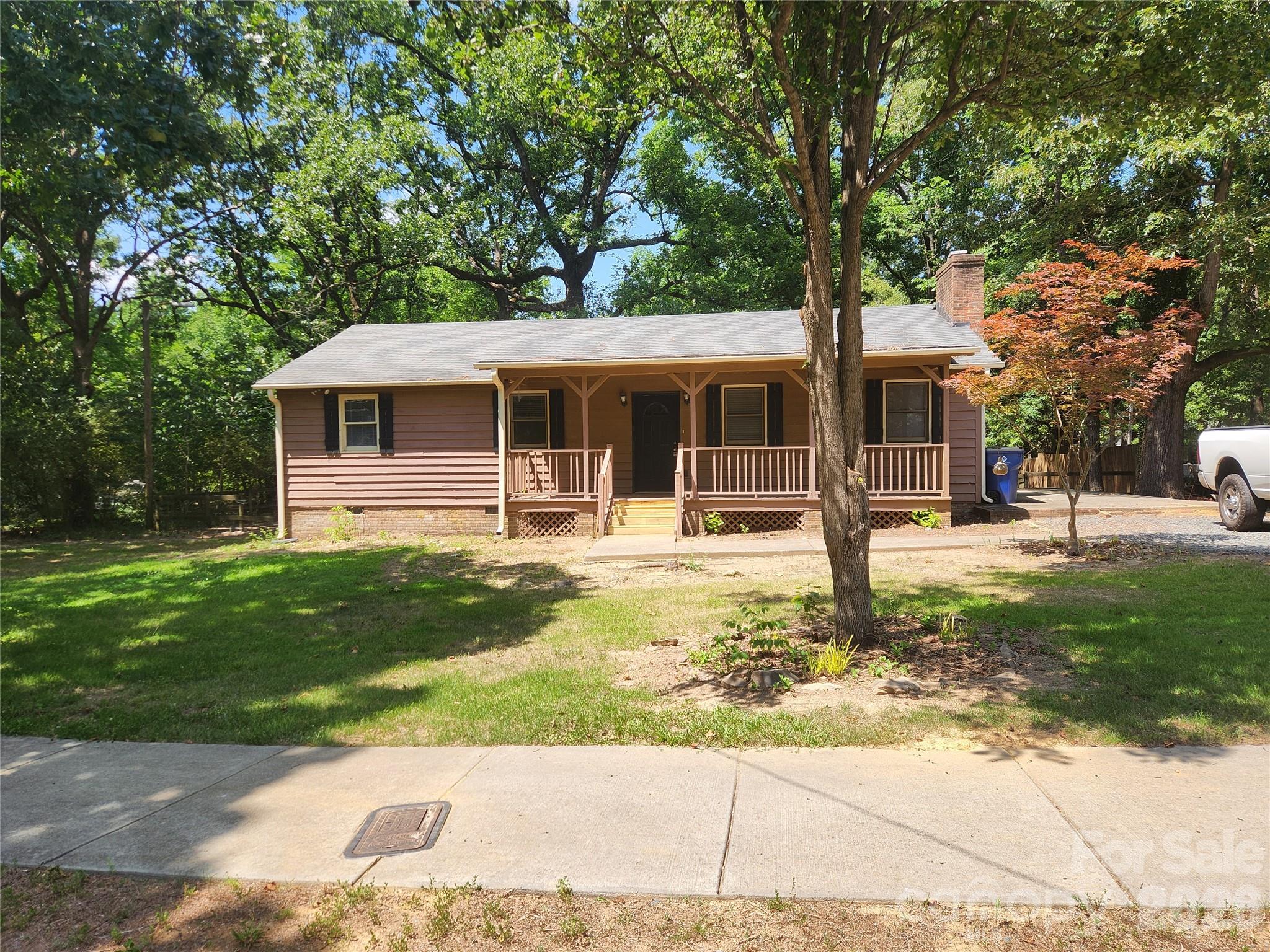 Ideal investment opportunity 
Less than a mile from Wingate University, this 3 bedroom, 2 bath home offers an excellent opportunity for the next owner.  Its prime location near campus makes it an ideal housing option for students or faculty. With spacious living areas and strong rental potential, this property is suited to generate consistent rental income while offering long term investment value.

Cash only sale.