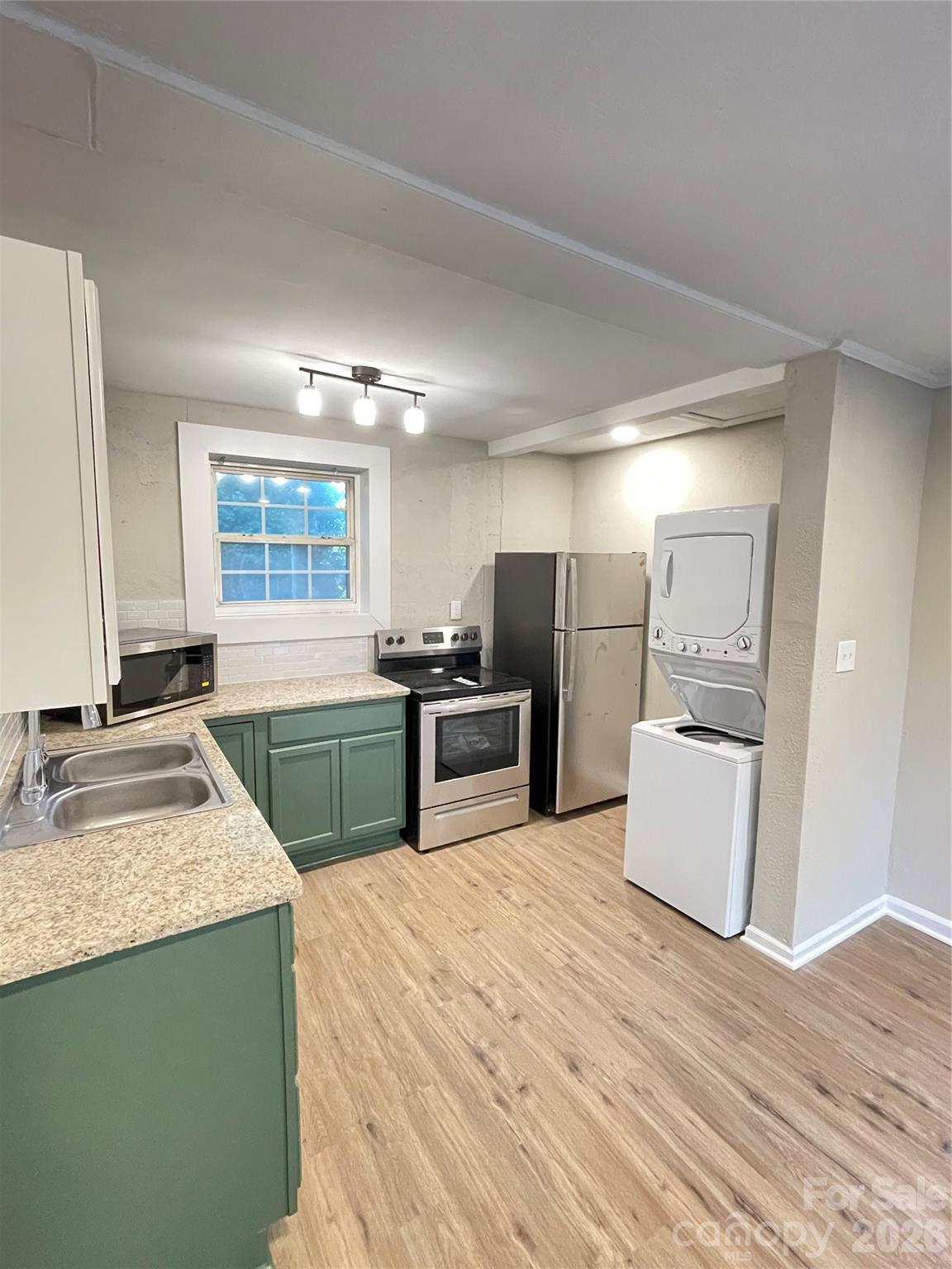 Summit View - Residential Income