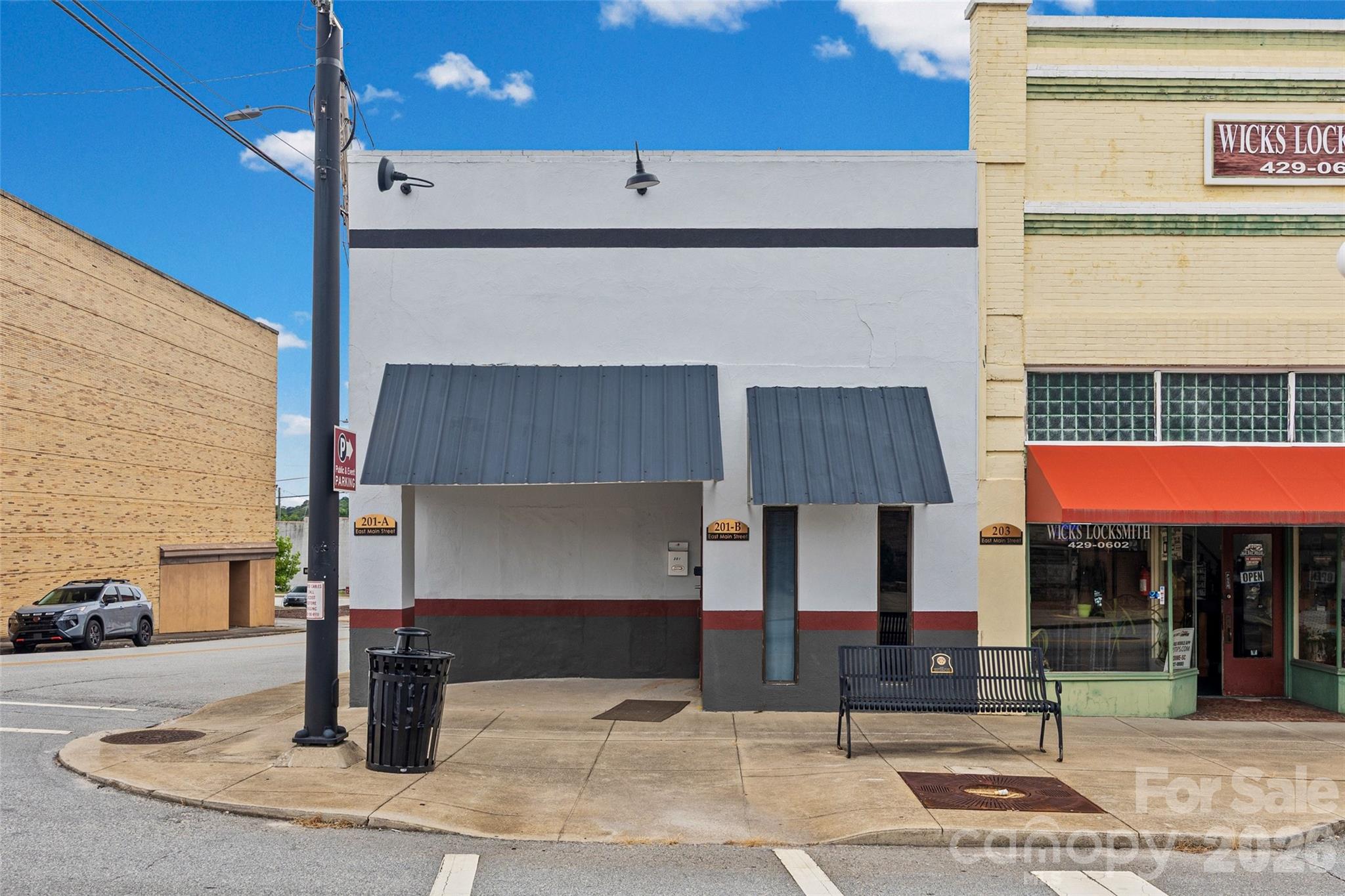 Turnkey student housing investment near USC–Union, fully leased for the 2026–2027 school year. This 2,245 sq ft, 6-bed dormitory-style building generates $2,700/month ($450/bed) in rental income. Each unit features jack-and-jill bathrooms and a private closet. The building has attractive LVP flooring throughout, a fully equipped community kitchen (microwave, dishwasher, refrigerator), and an ADA-compliant bathroom for accessibility. Community area provides shared gathering space for residents. Public parking available at rear of building. Ideal for investors seeking immediate income. Don't miss this turnkey opportunity — schedule your showing today.