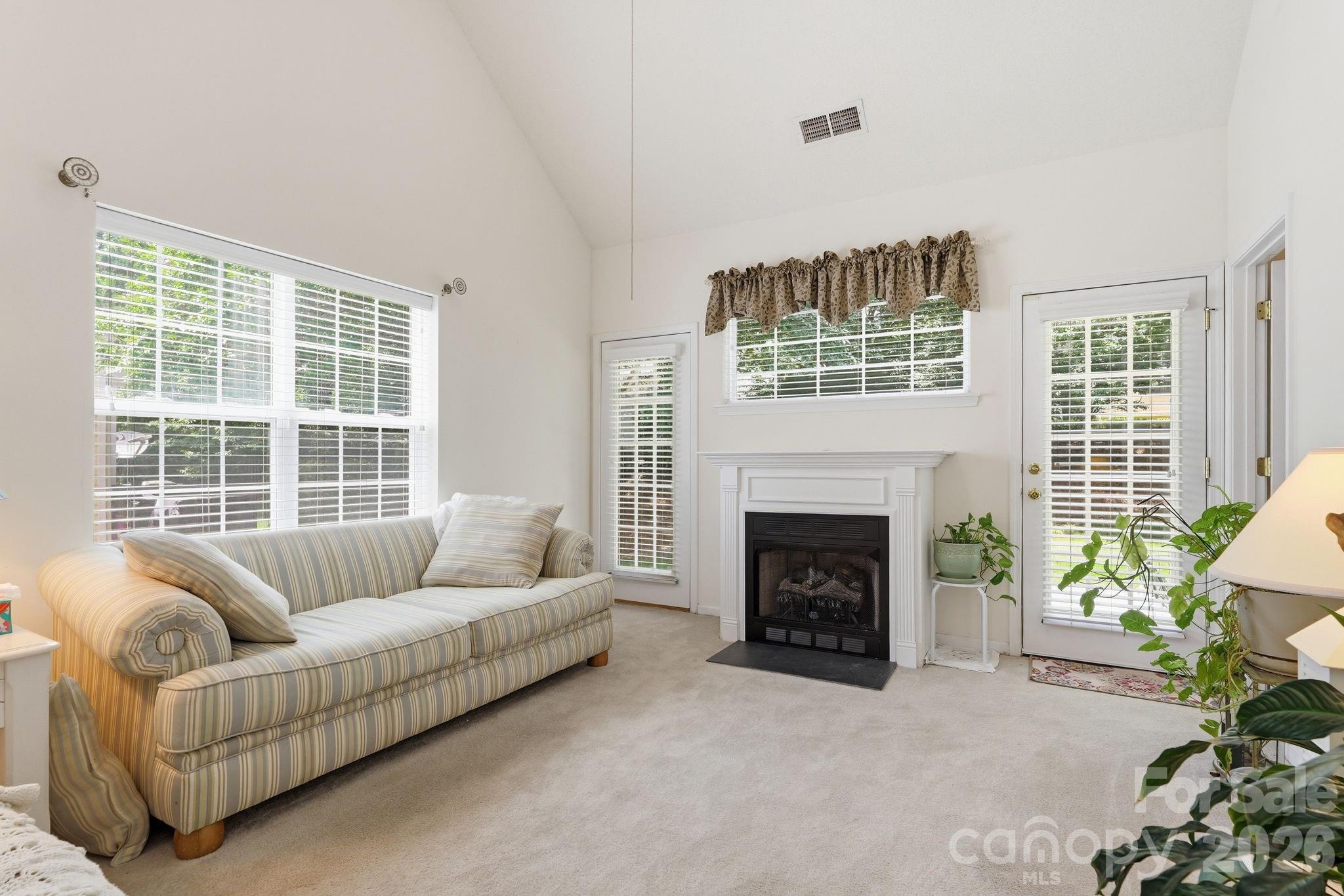 Lexington Commons - Residential