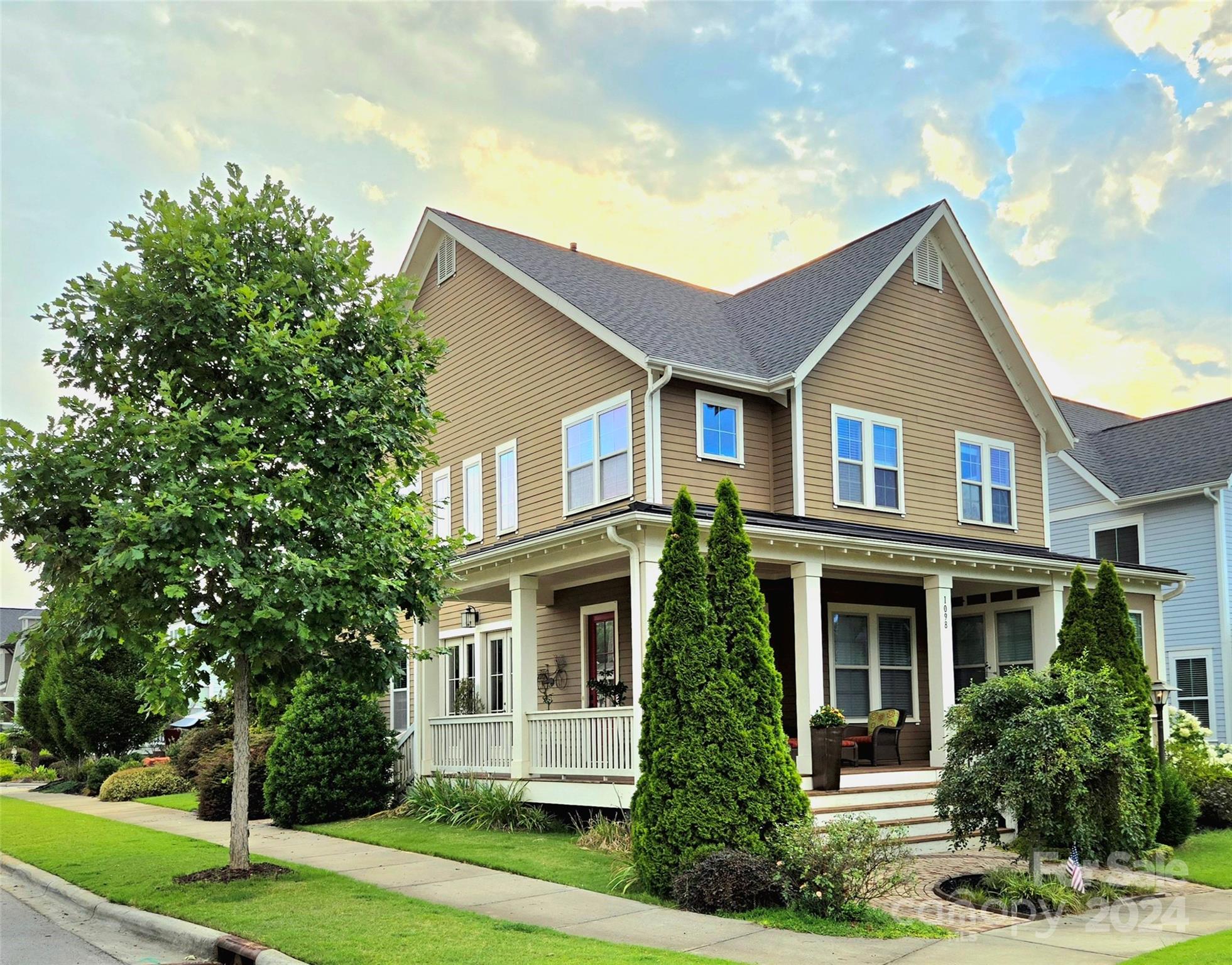 Riverwalk - Residential