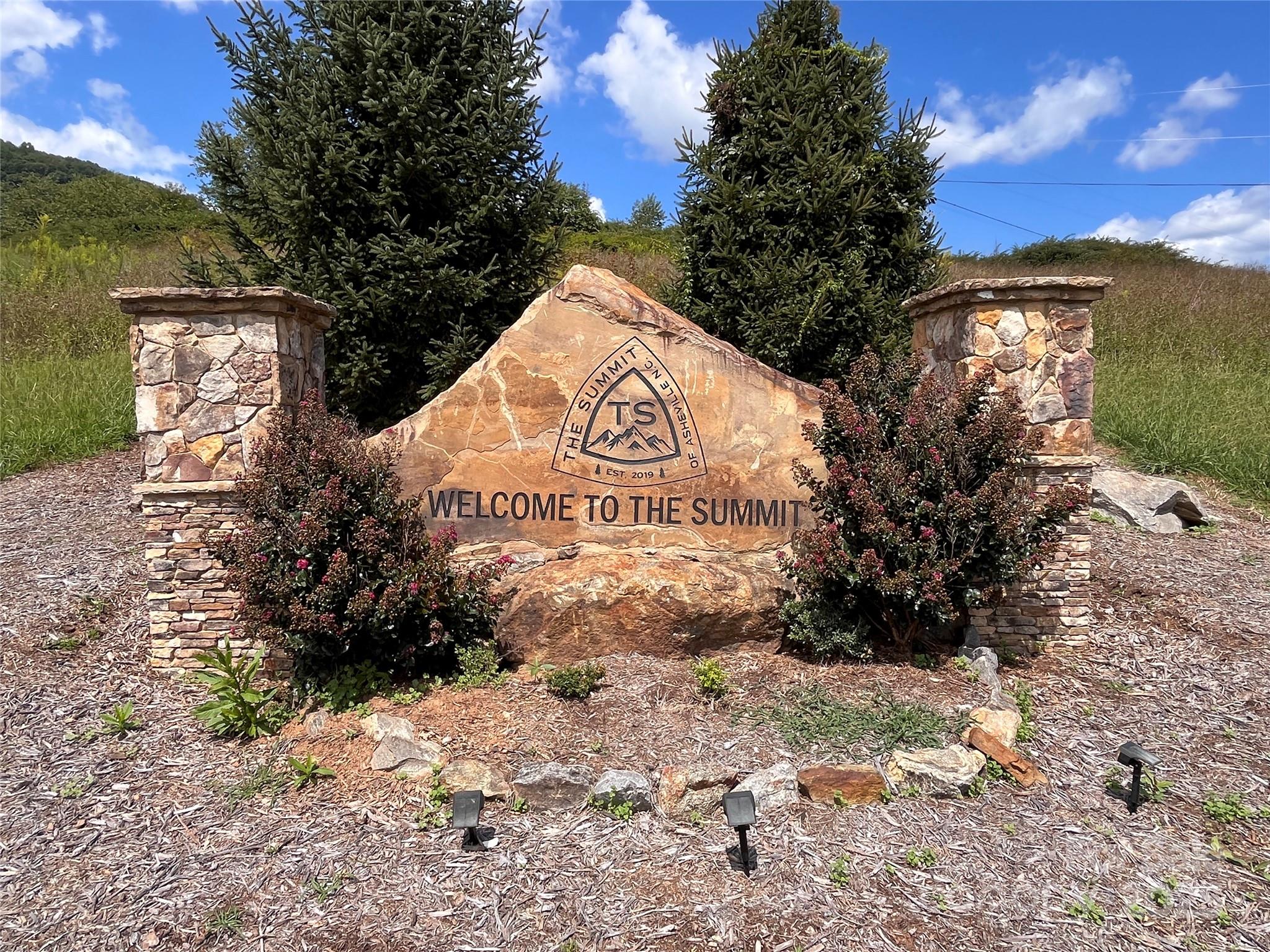 The Summit of Asheville - Land