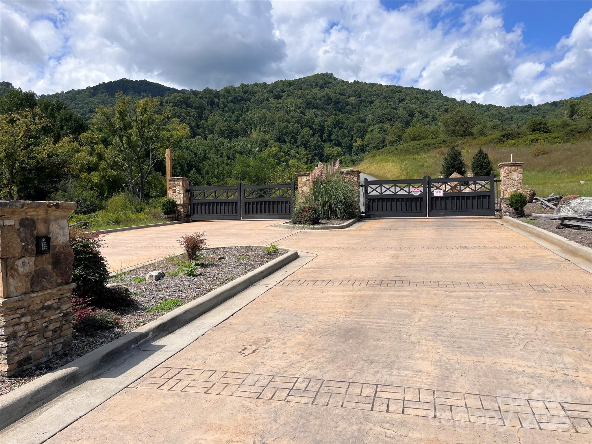 The Summit of Asheville - Land