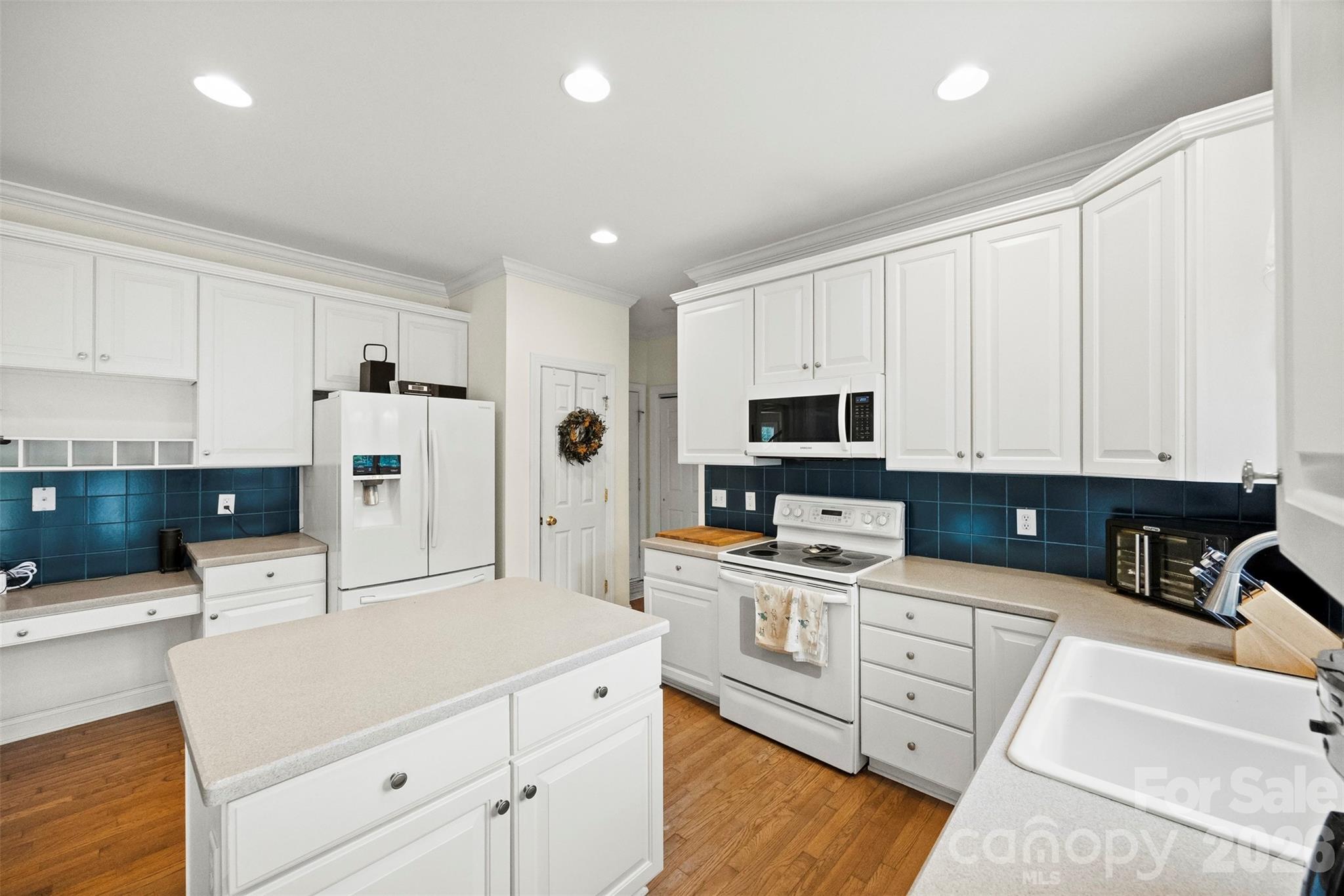 Mt Isle Harbor - Residential