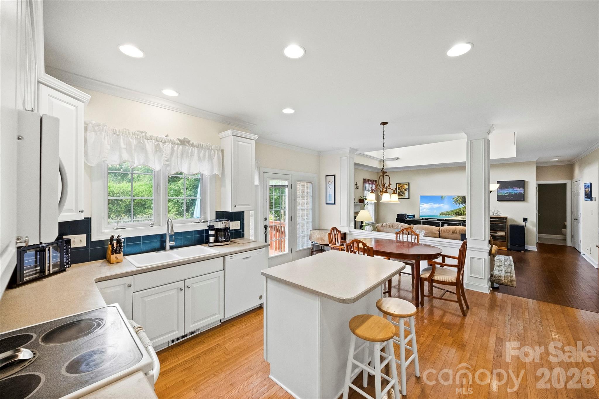 Mt Isle Harbor - Residential