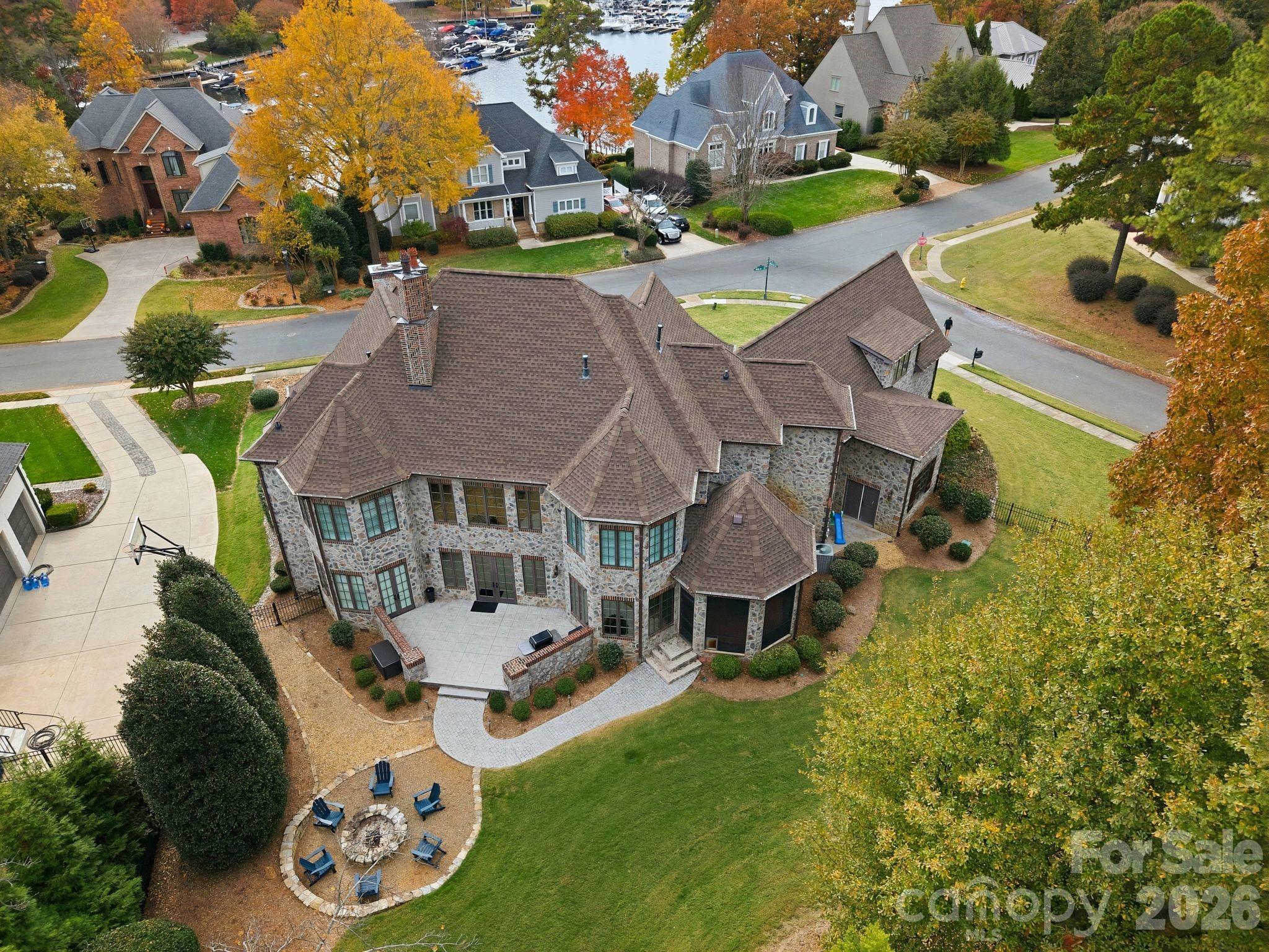 The Peninsula - Residential