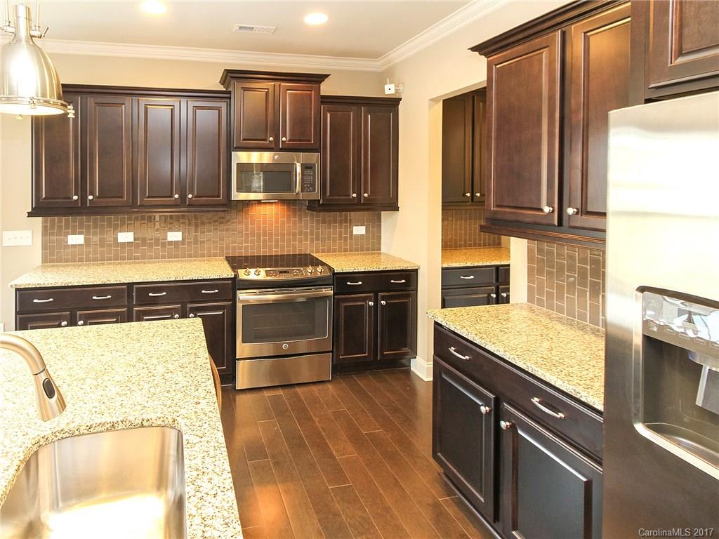 Hawks Creek - Residential