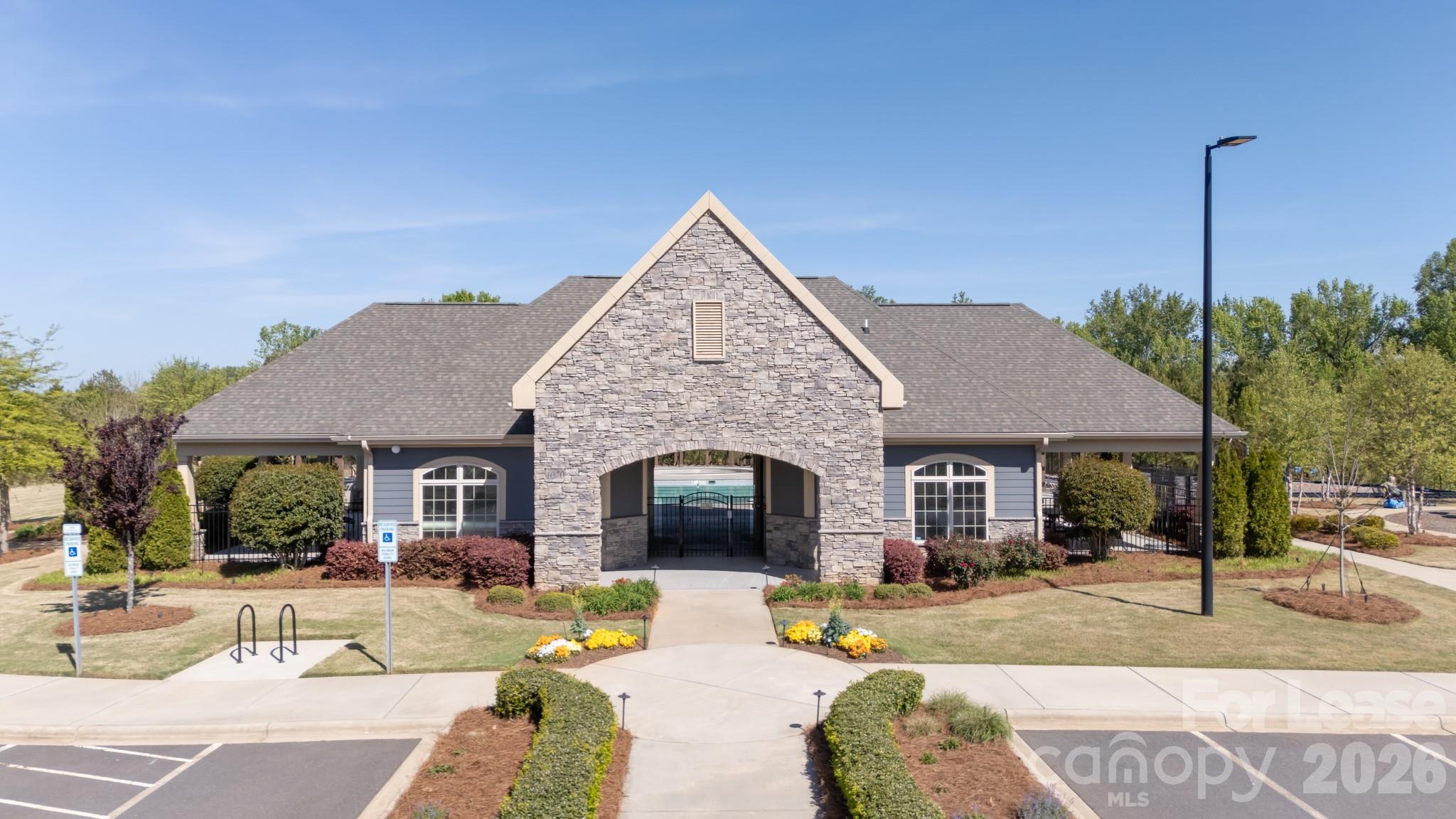 Bretagne - Residential Lease