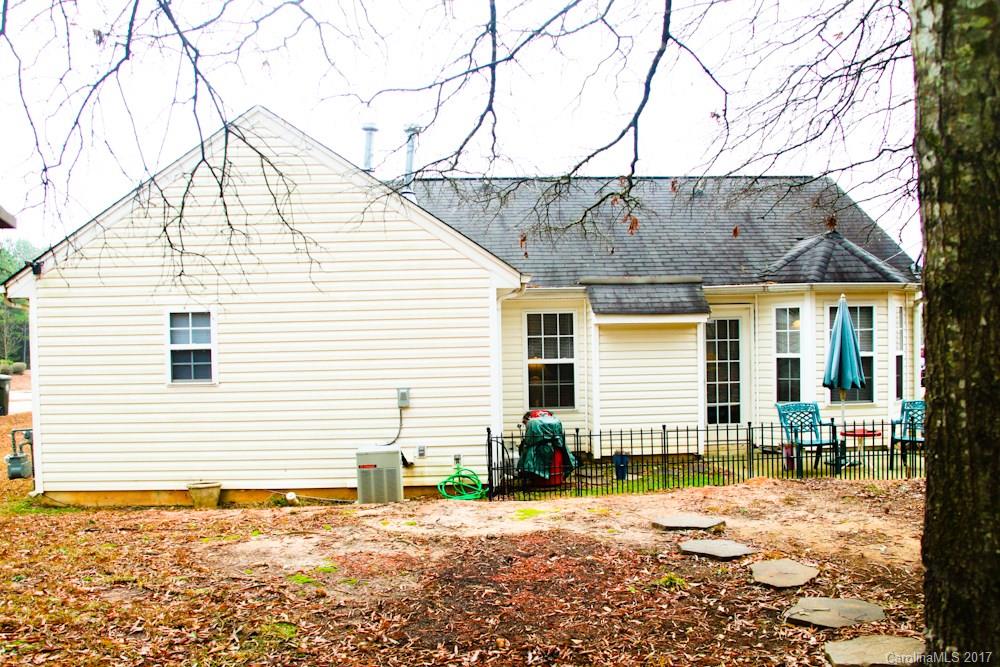 Oaks Of Broadway - Residential