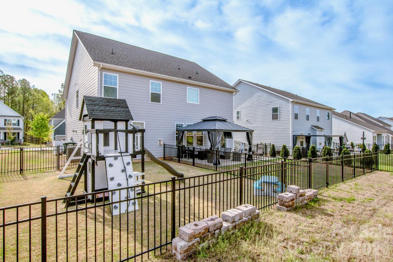 Falls Cove at Lake Norman - Residential