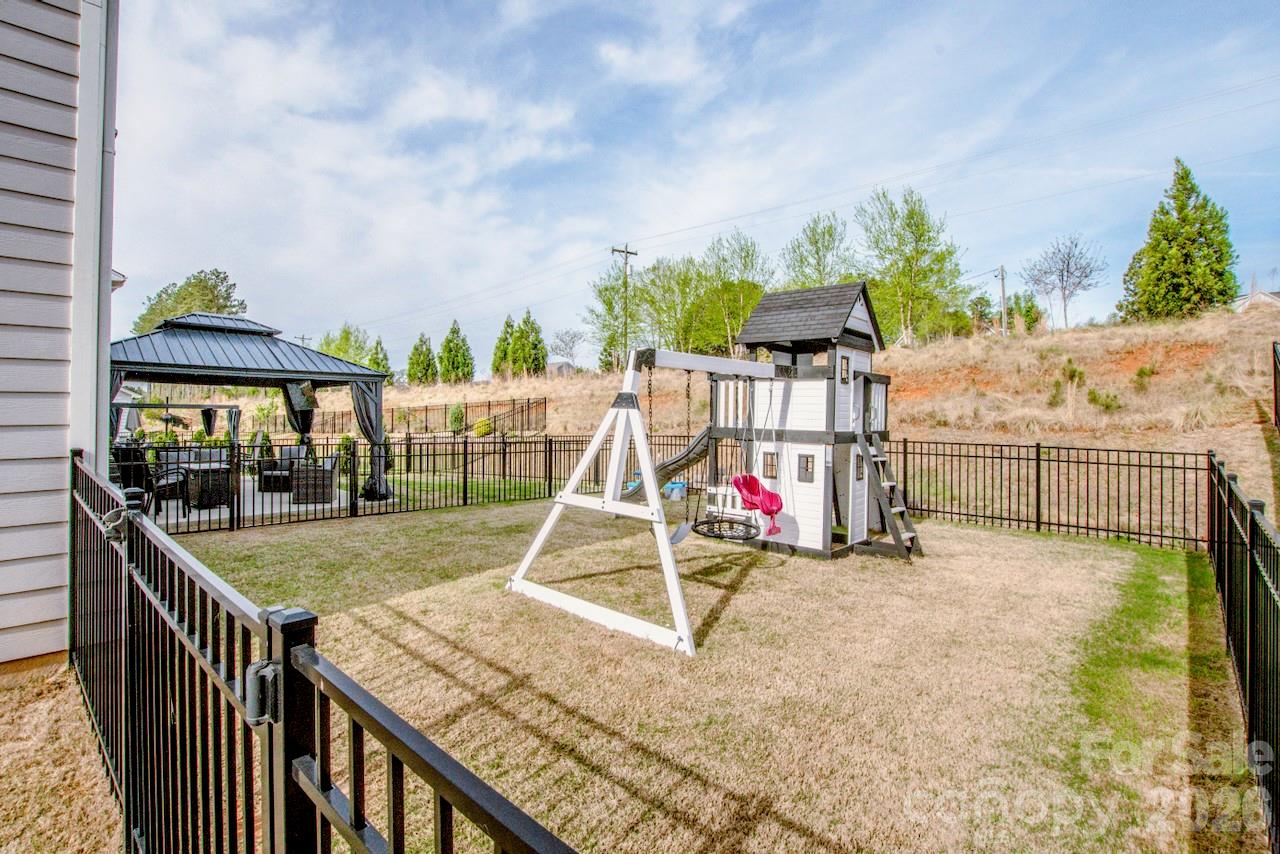 Falls Cove at Lake Norman - Residential