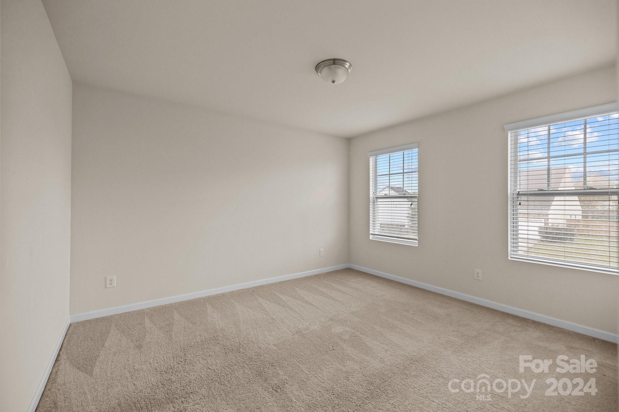 Ellis Pond - Residential