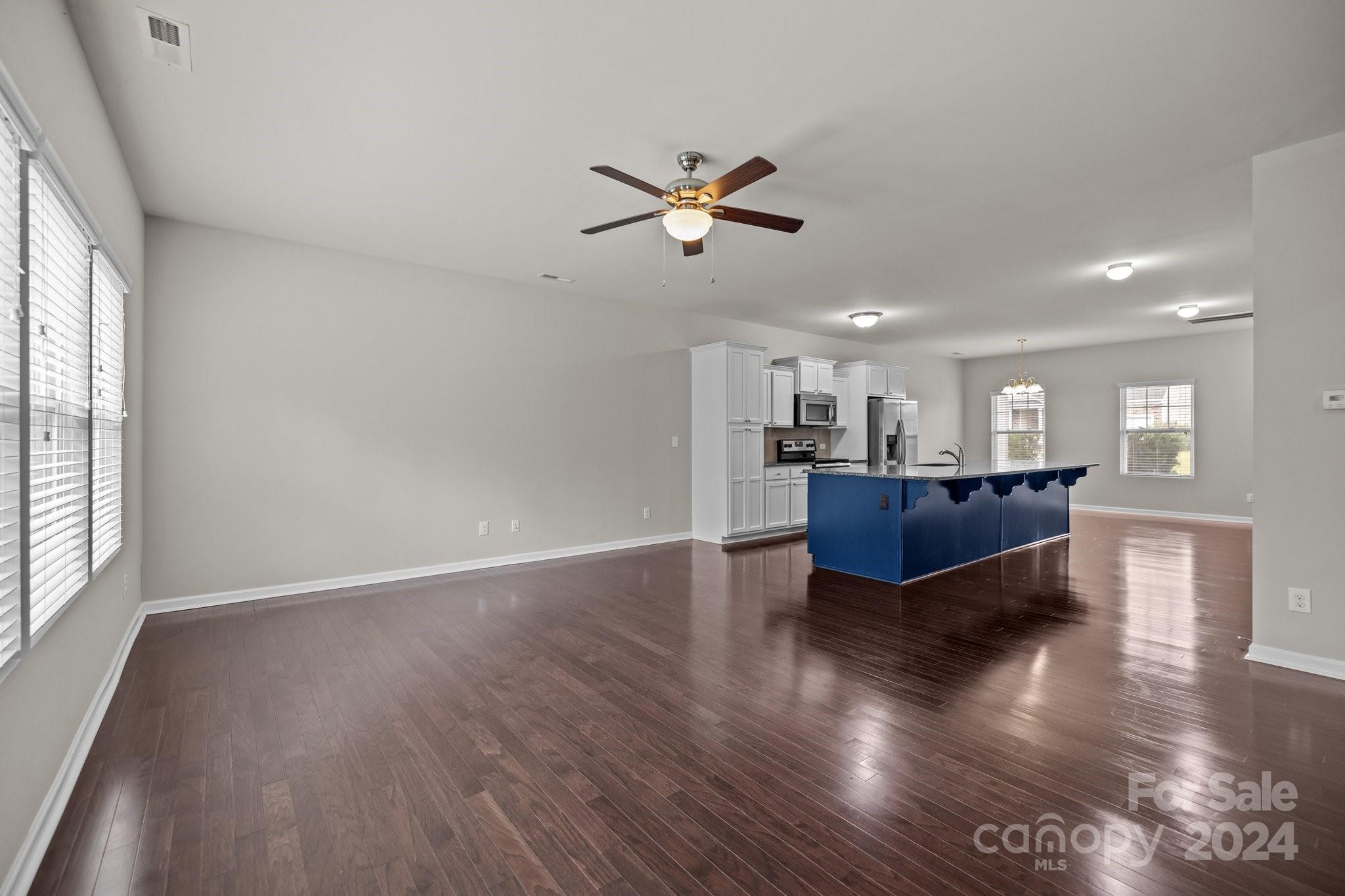 Ellis Pond - Residential