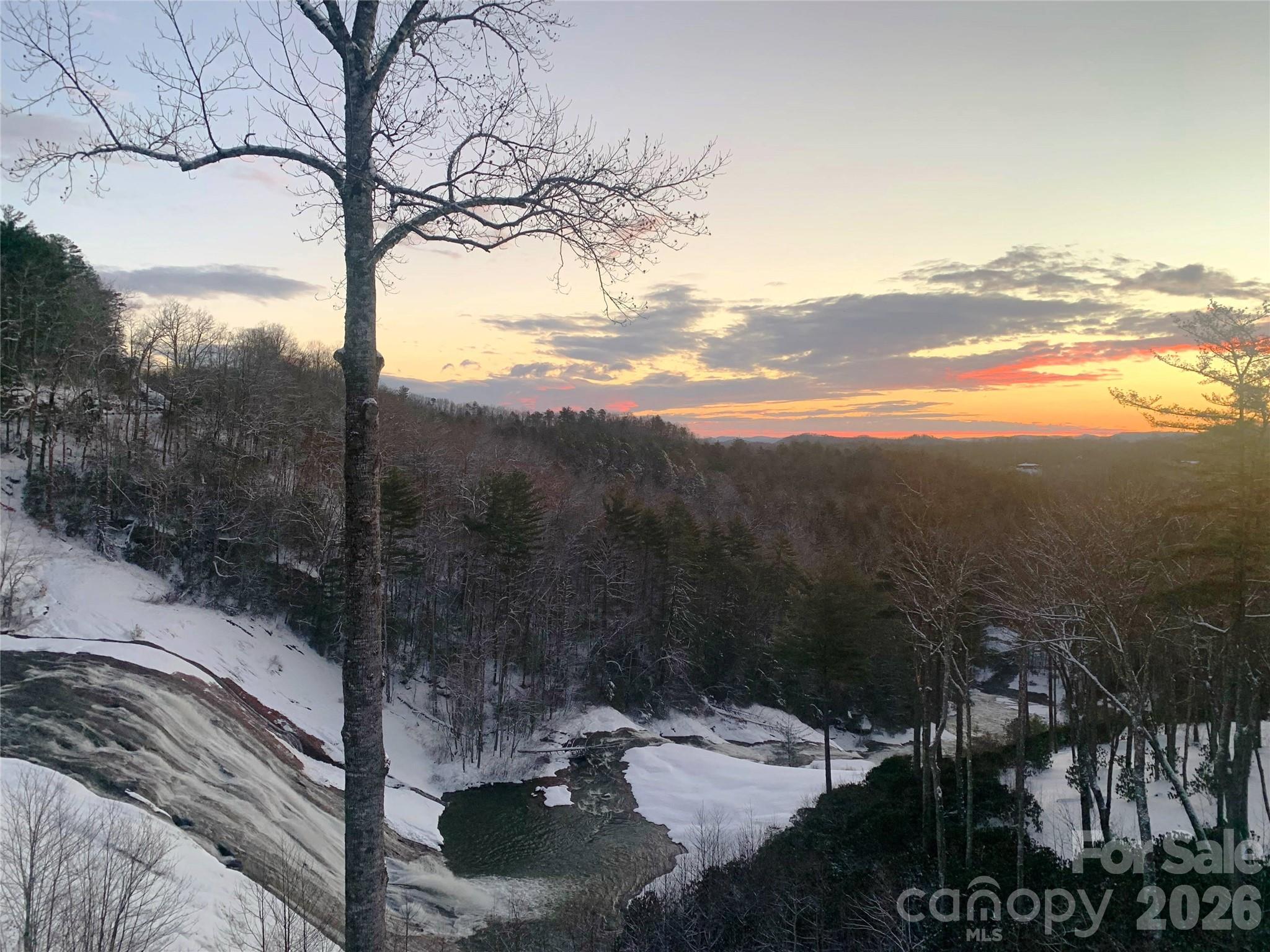 Toxaway Falls Condominium - Residential
