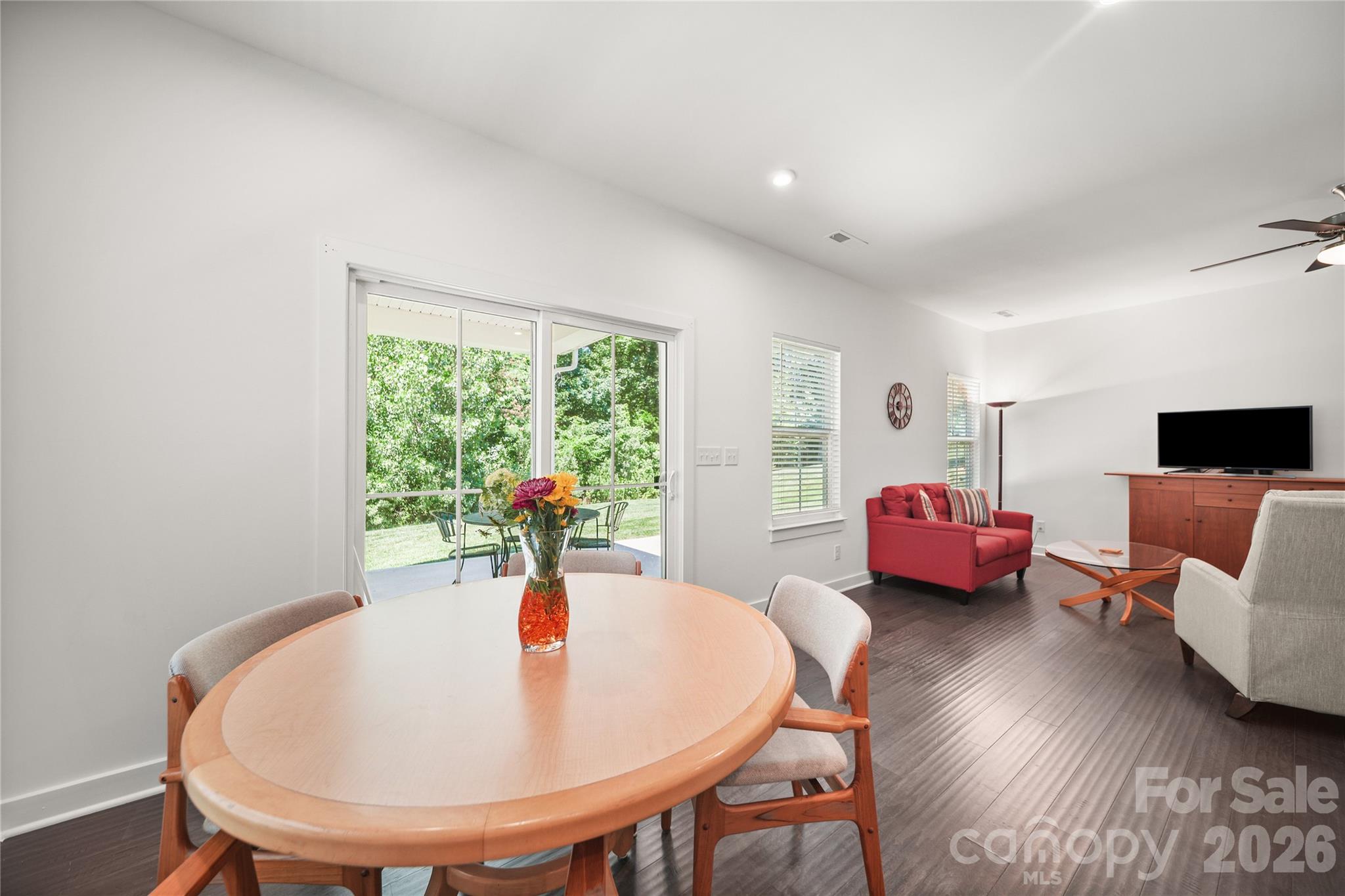 Holcomb Woods - Residential