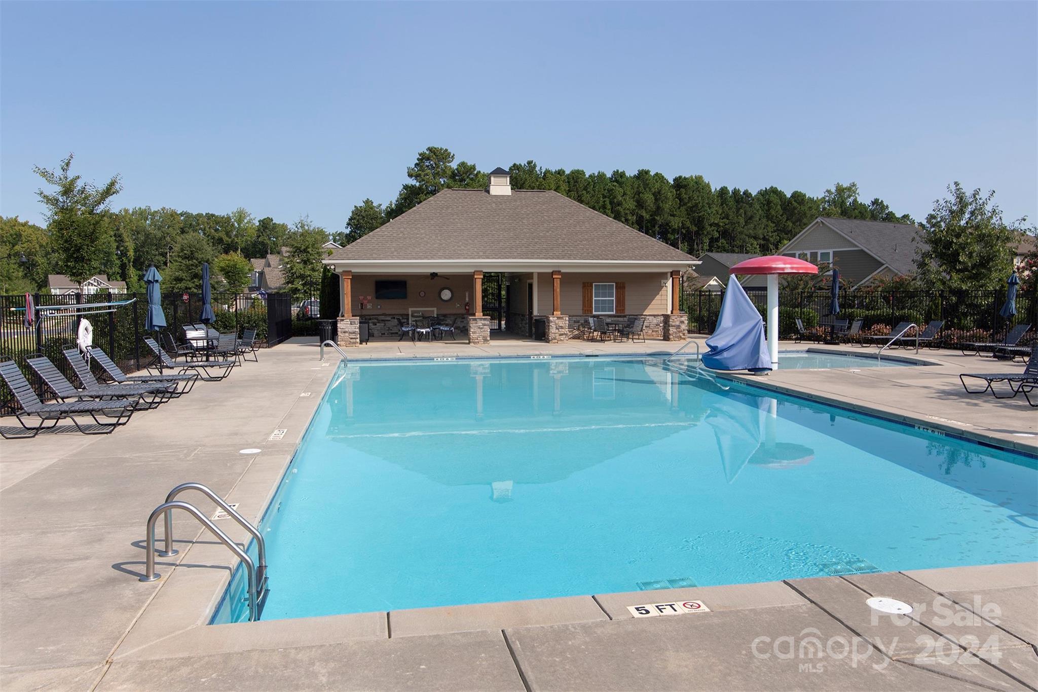 Lake Crest - Residential