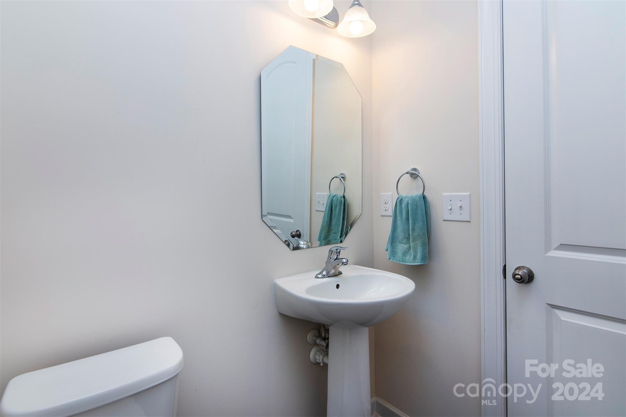 Lake Crest - Residential