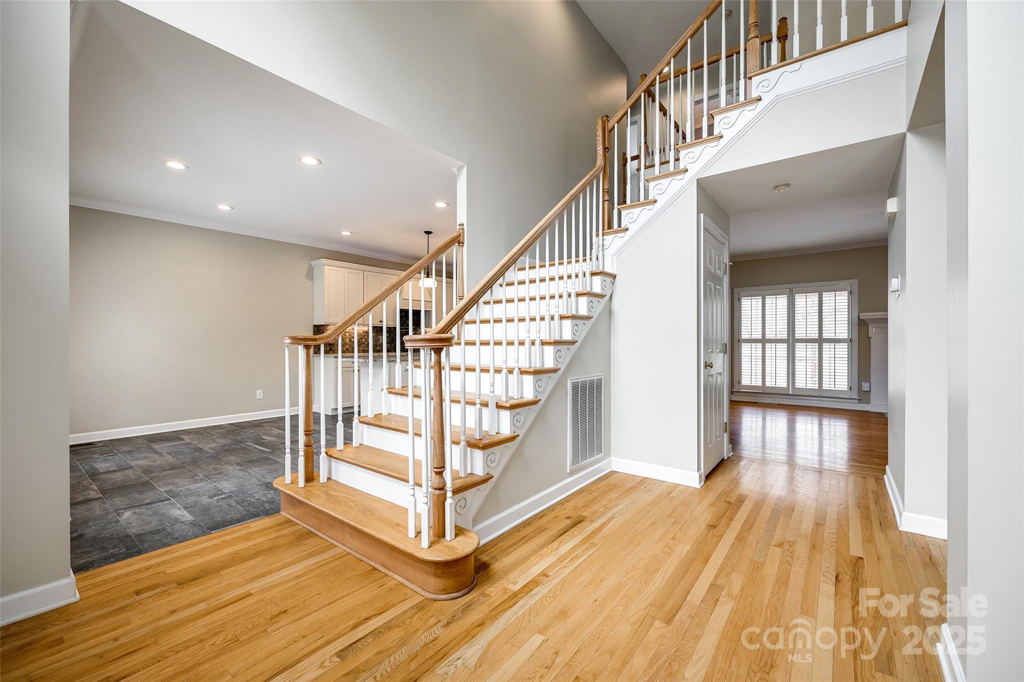 Royal Oaks - Residential