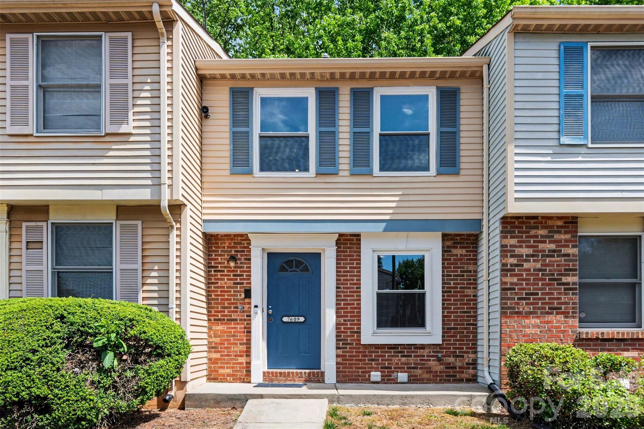 Holly Grove - Residential