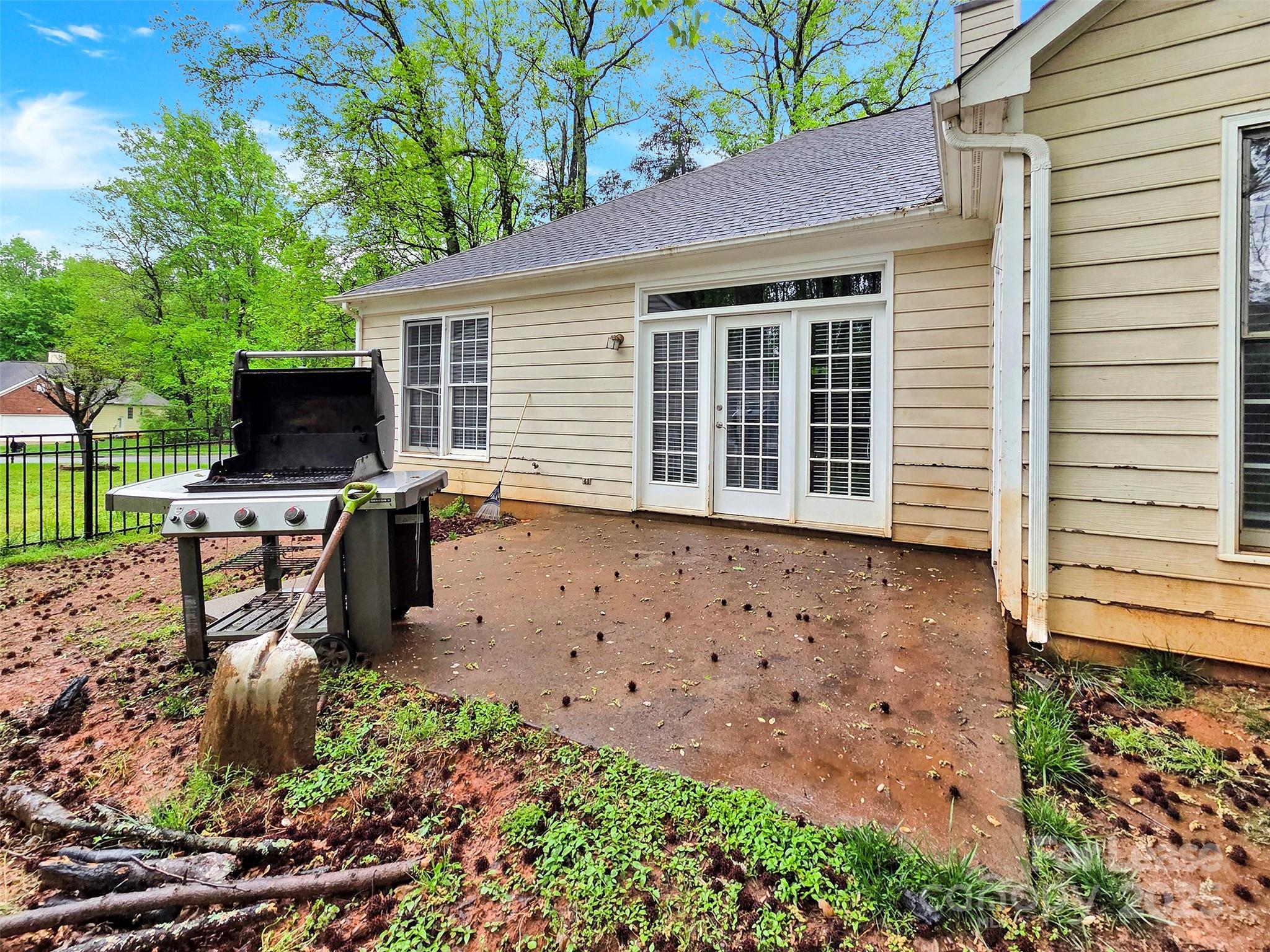 Forest Pond - Residential Lease