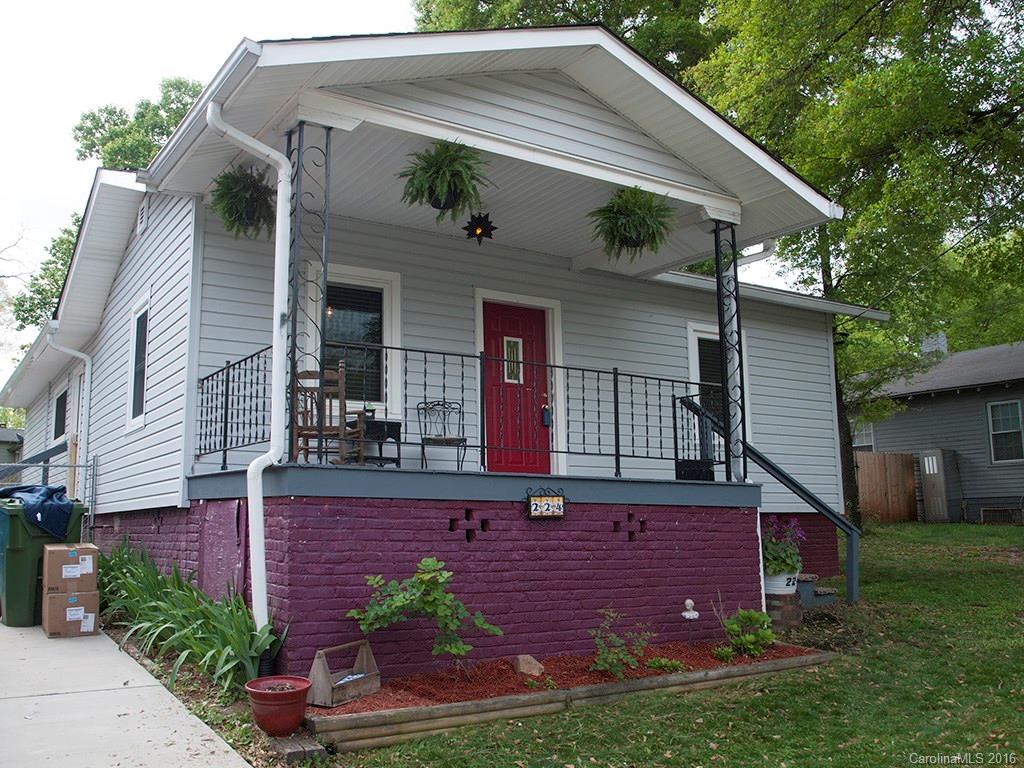 This move in ready home located in heart of Fort Mill's downtown is walking distance to EVERYTHING! Shopping, dining, grocery... LOCATION LOCATION! Owners have put much love into this home including adding a permitted addition providing a large master bedroom/bath. Everything has been upgraded to top notch quality from the stainless steel appliances and fixtures to the 42 inch kitchen cabinets! Hardwood floors, tile and new carpet being stalled on Thursday! Don't miss out on this charming home!