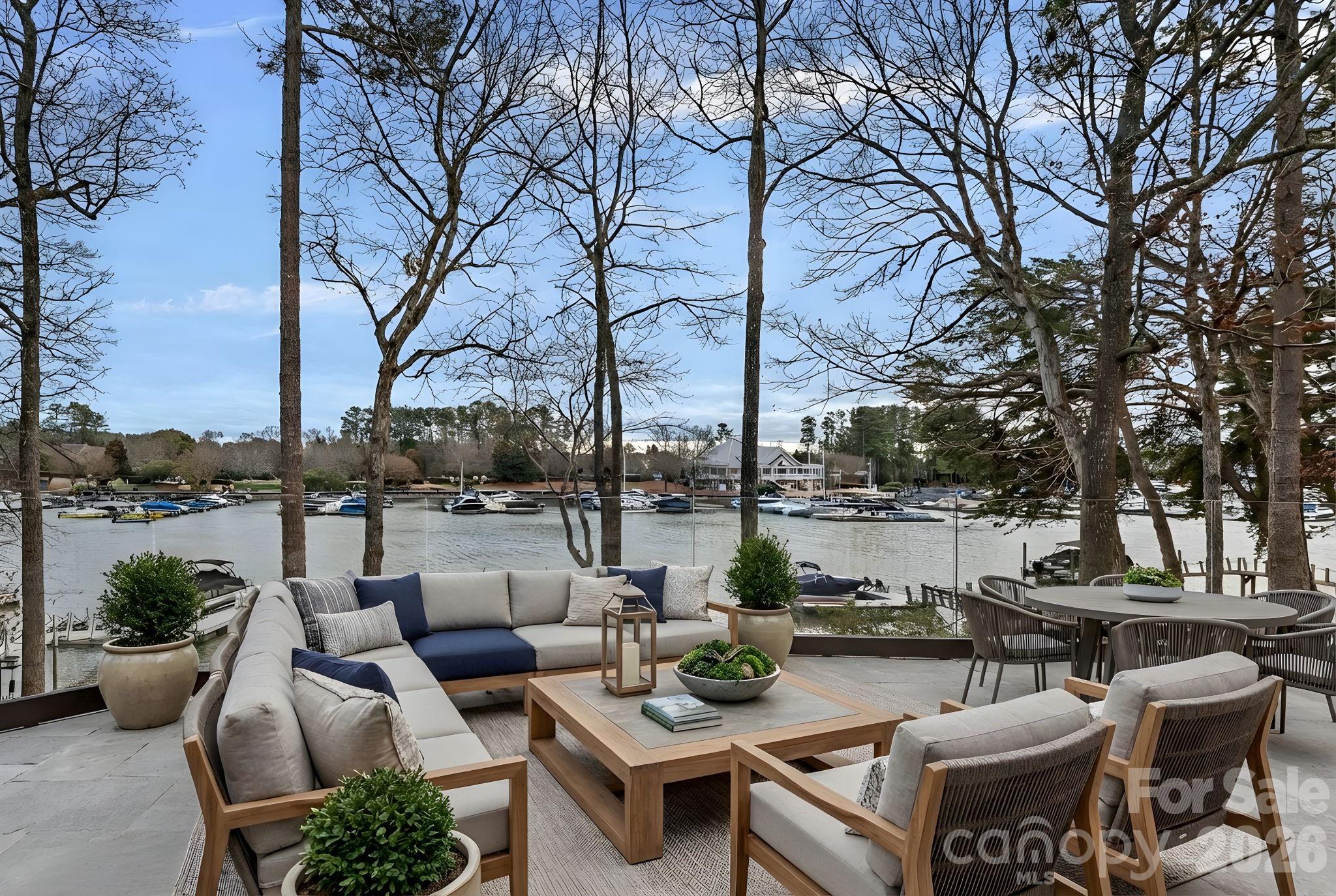 The Peninsula - Residential
