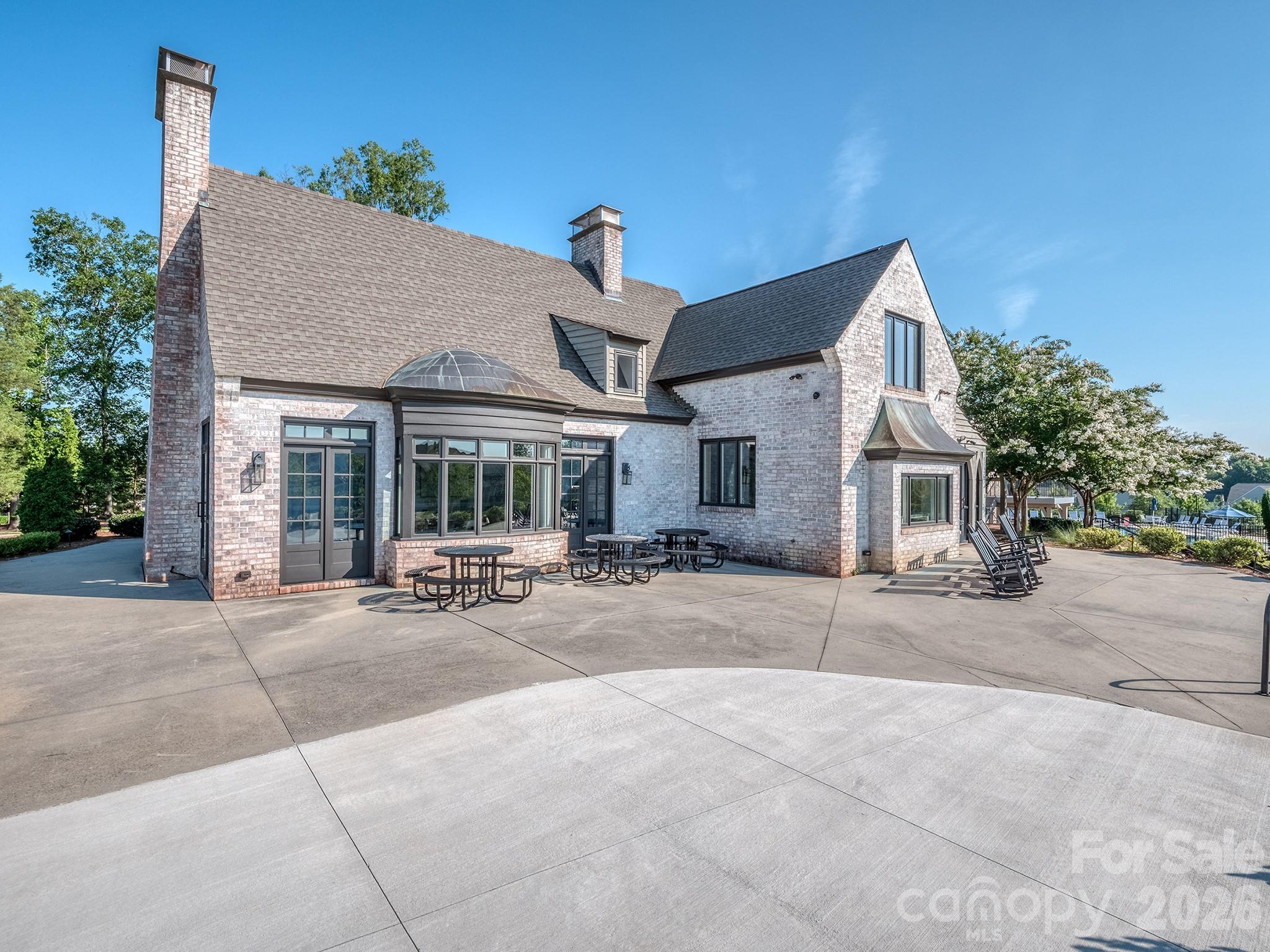 Chateau - Residential
