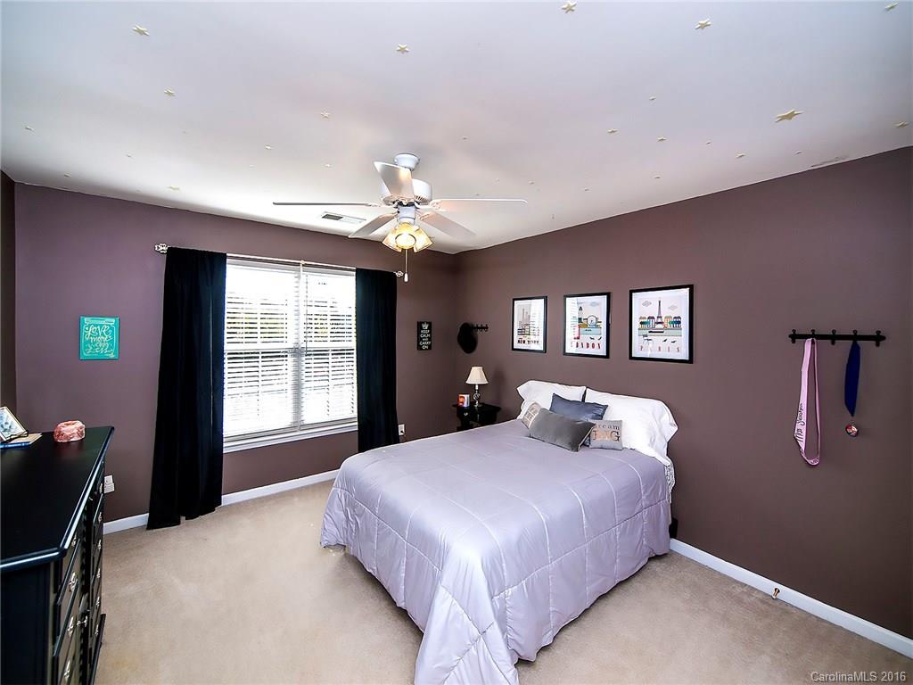 Hunter Oaks - Residential