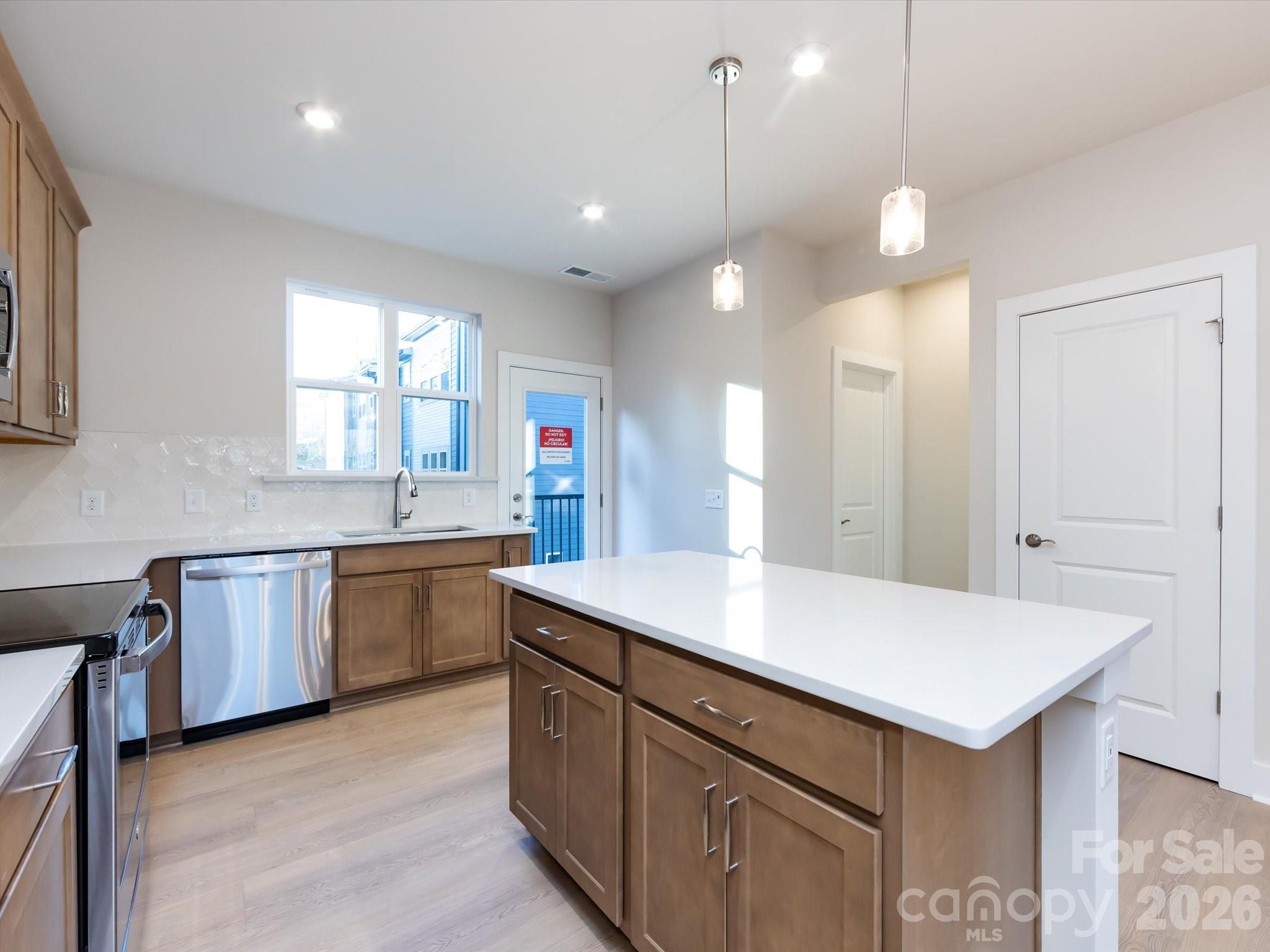 Context at Oakhurst - Residential