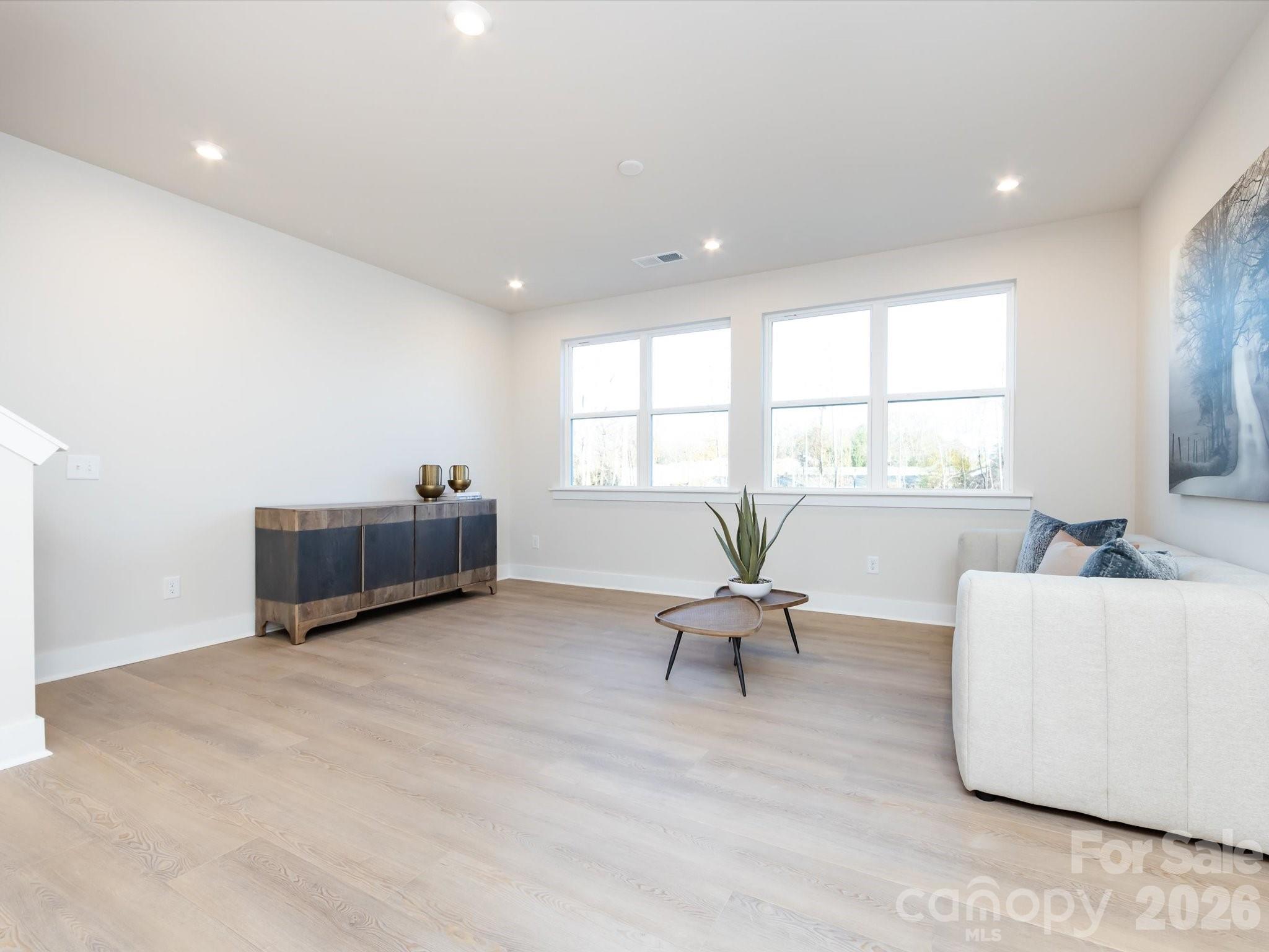 Context at Oakhurst - Residential