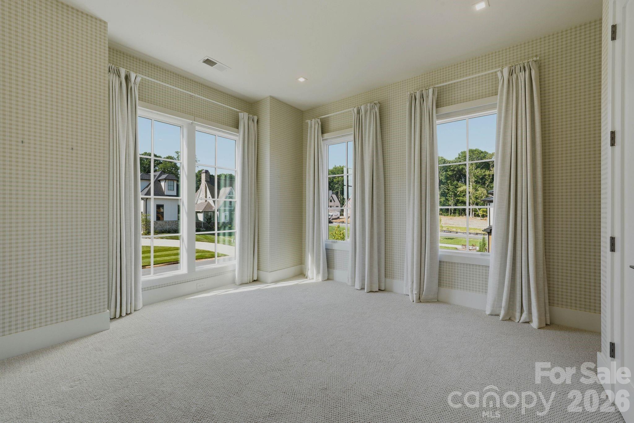 Twin Lakes - Residential