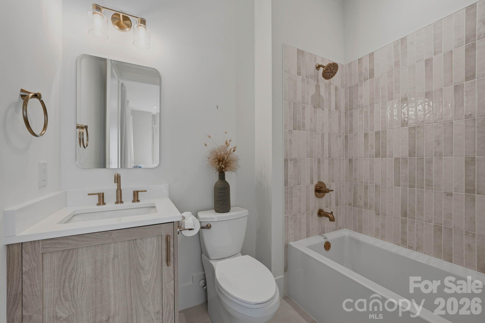 Twin Lakes - Residential