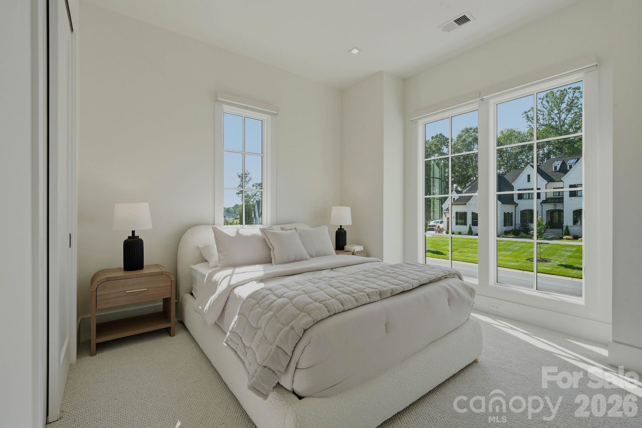 Twin Lakes - Residential