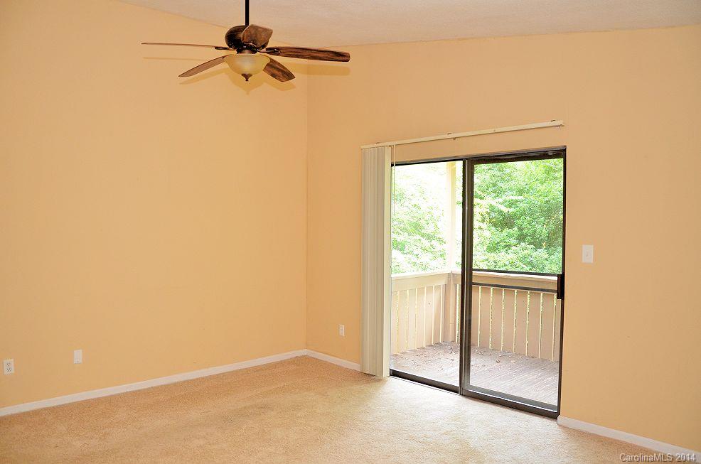 Riverview Villa - Residential