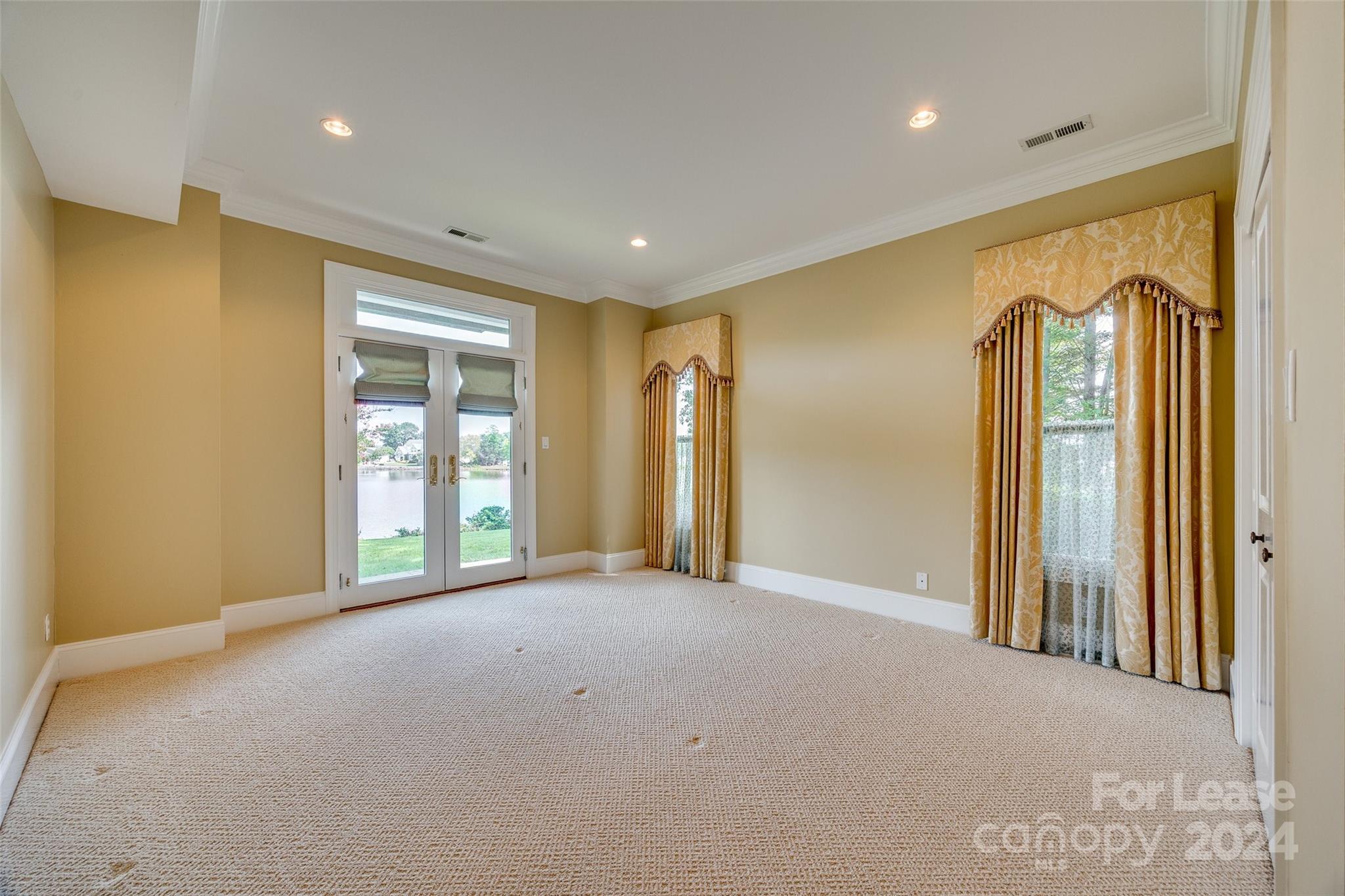 River Hills - Residential Lease