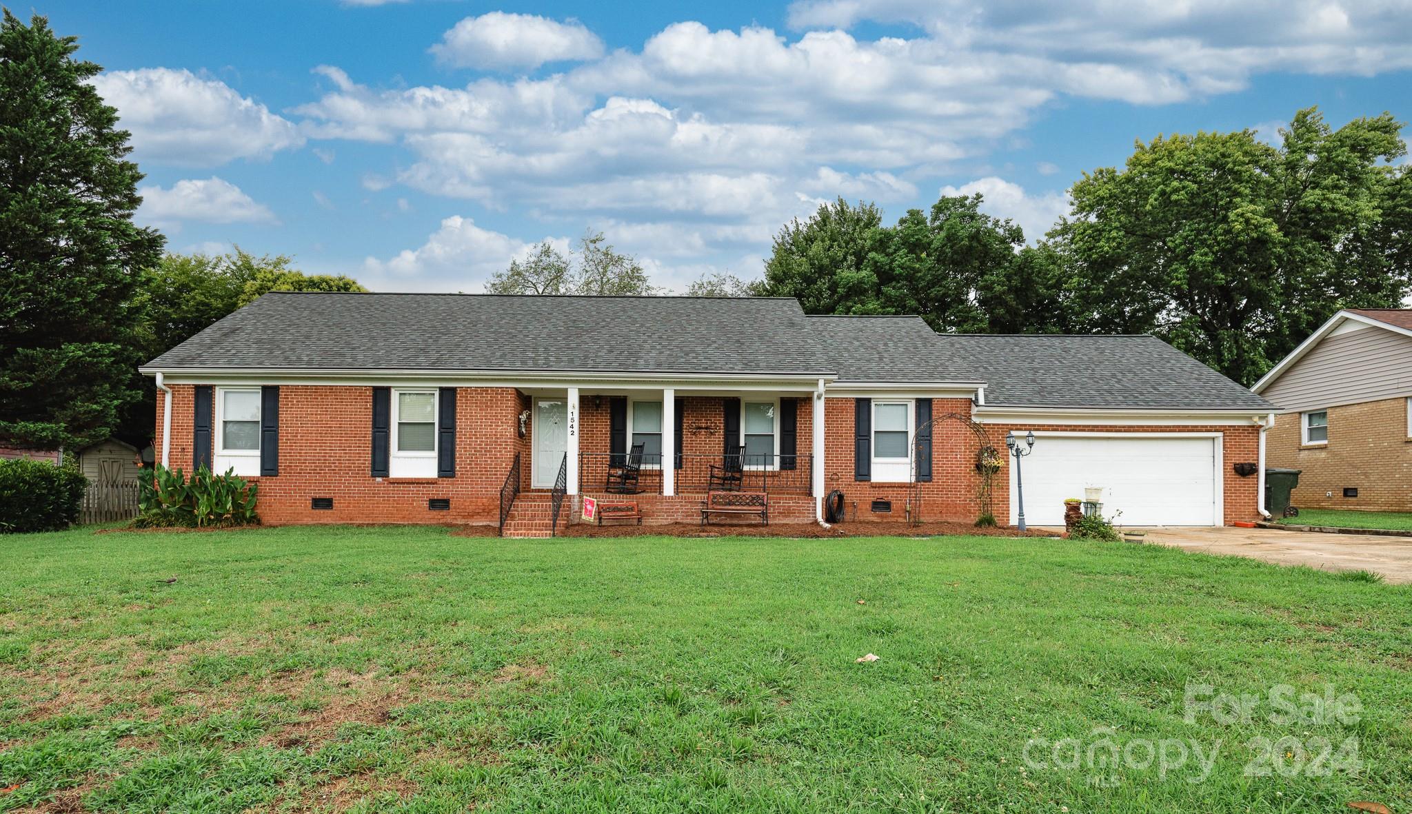 This beautiful brick home features 3 bedrooms, 2 bathrooms and a sunroom that adds a touch of tranquility.  The sunroom is the perfect place to relax and enjoy the natural light while sipping your morning coffee or reading a book. Wood flooring throughout main living areas. 
The interior of the home has been meticulously updated and all of the major systems were recently updated also. In addition to the stunning interior, the home also offers a spacious backyard that is perfect for outdoor entertaining or gardening. The location is ideal with easy access to I-77 and Convenient to shopping, grocery stores, schools, restaurants, parks and more!