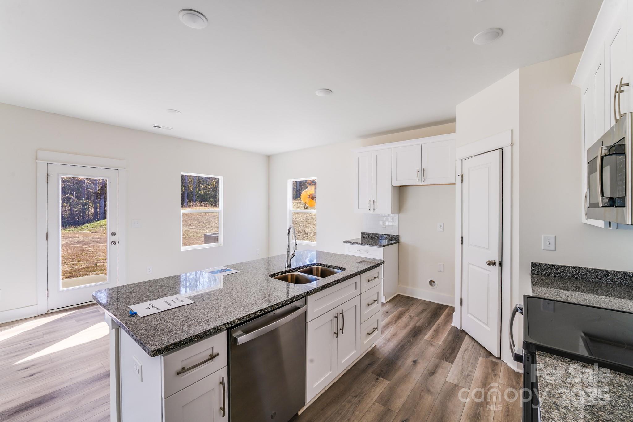 Sanders Ridge - Residential
