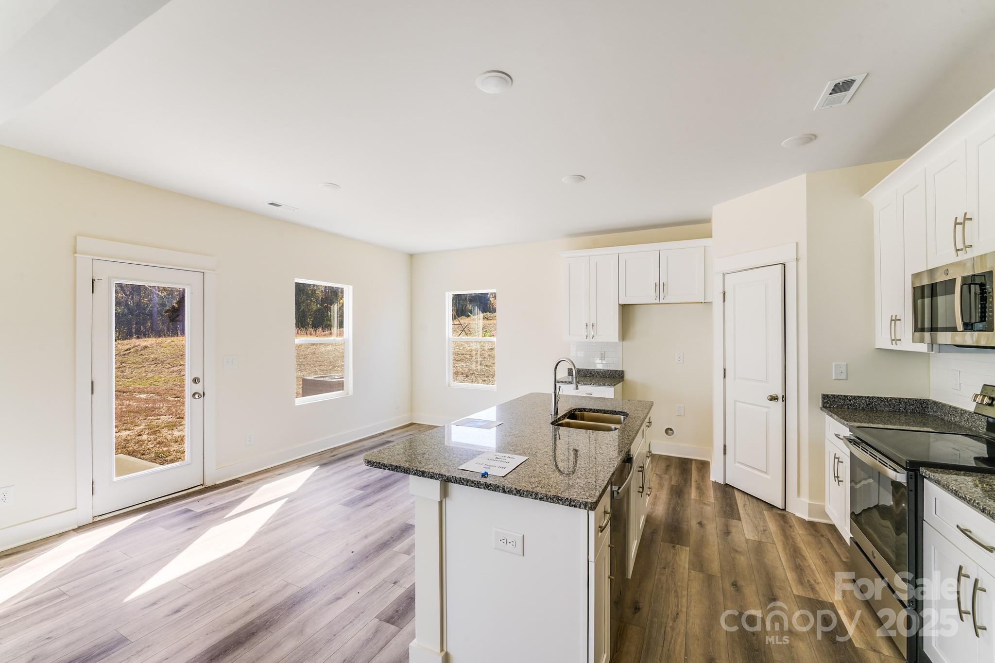 Sanders Ridge - Residential