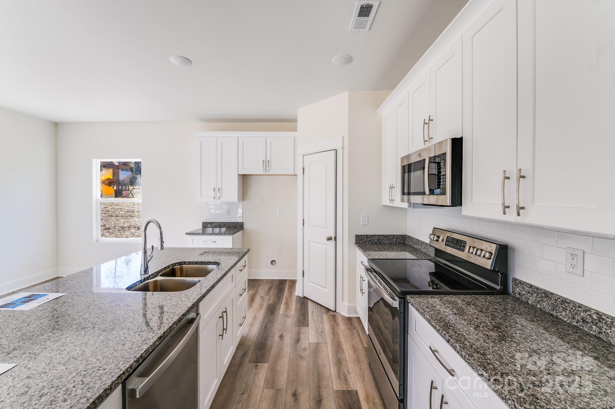 Sanders Ridge - Residential