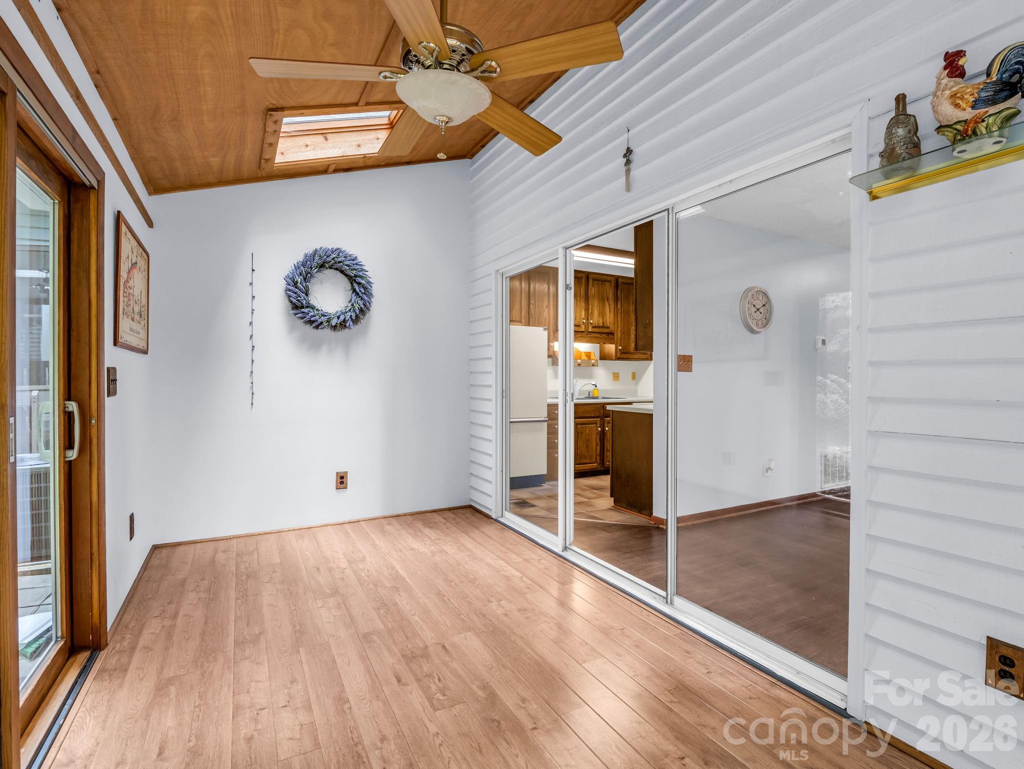 The Lynx Condominium - Residential