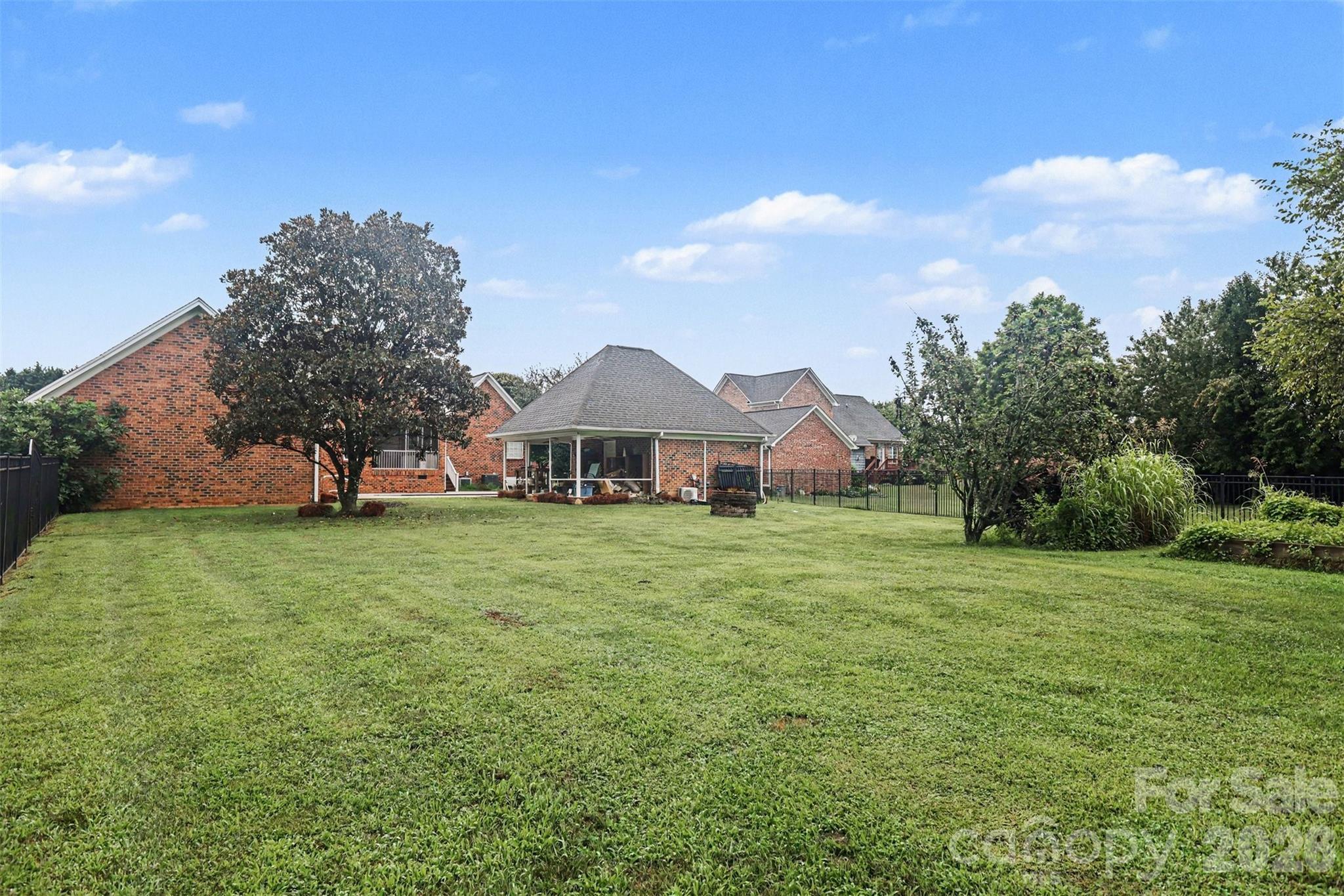 Creekwalk - Residential