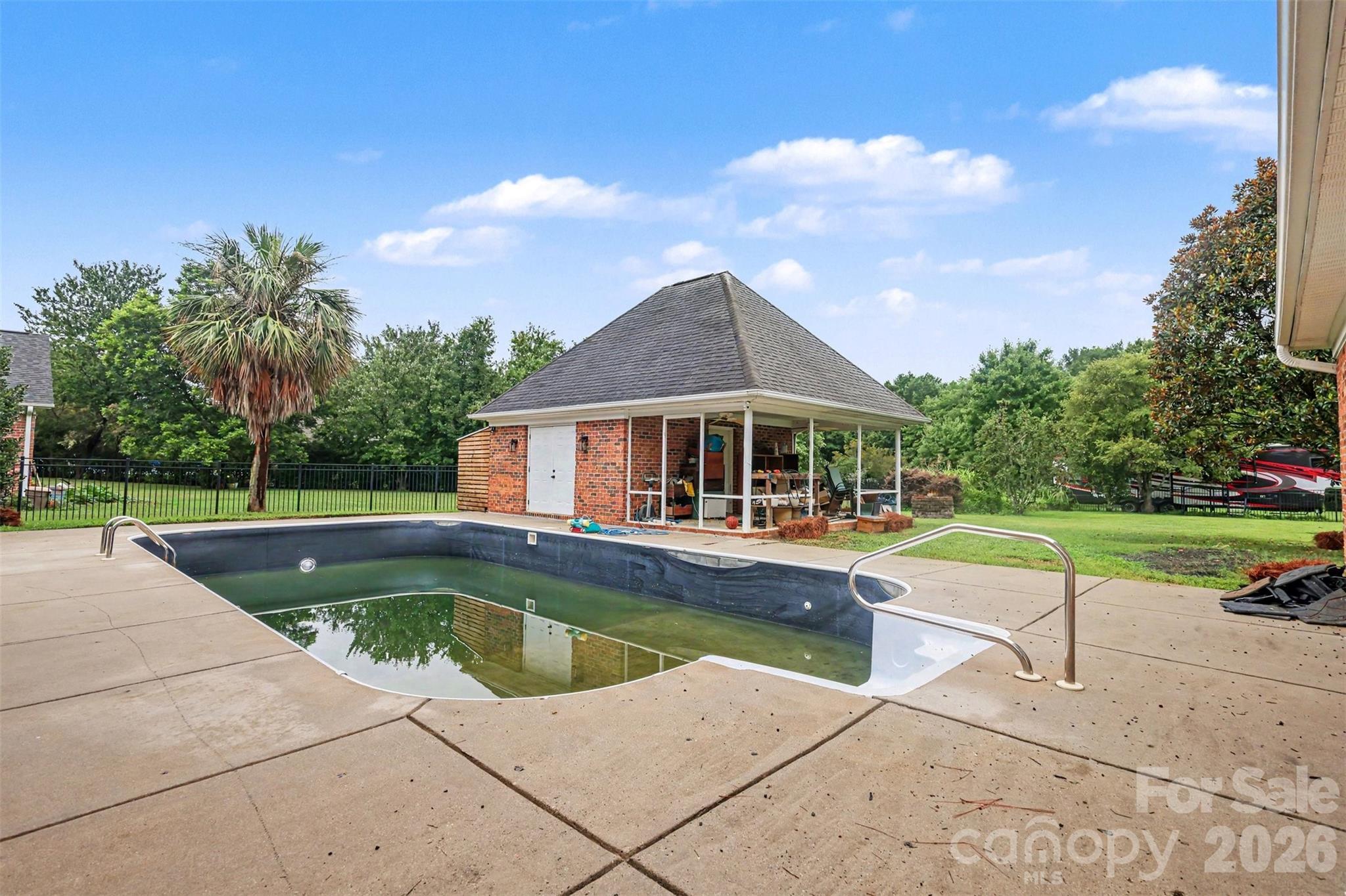 Creekwalk - Residential