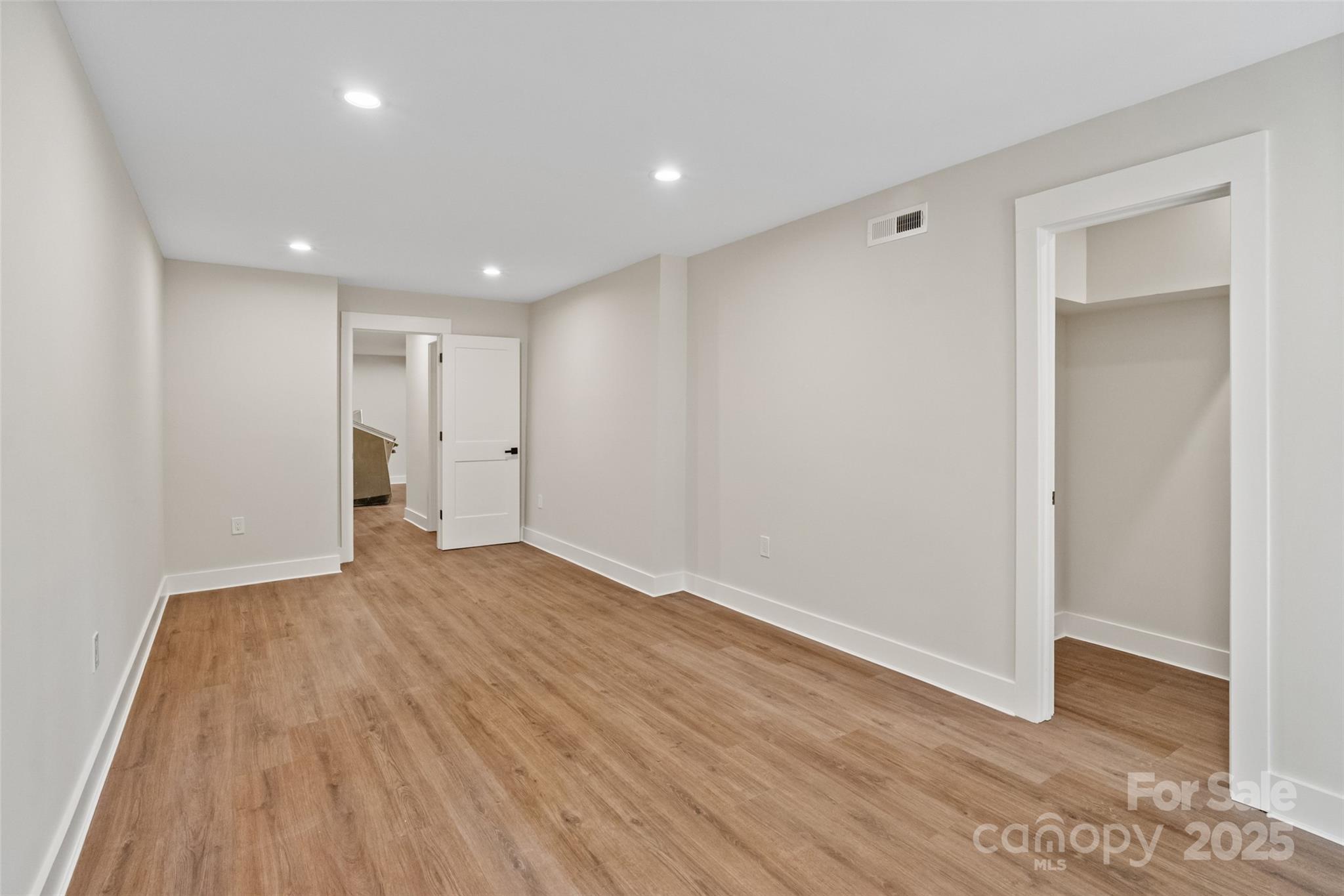 Tega Cay - Residential