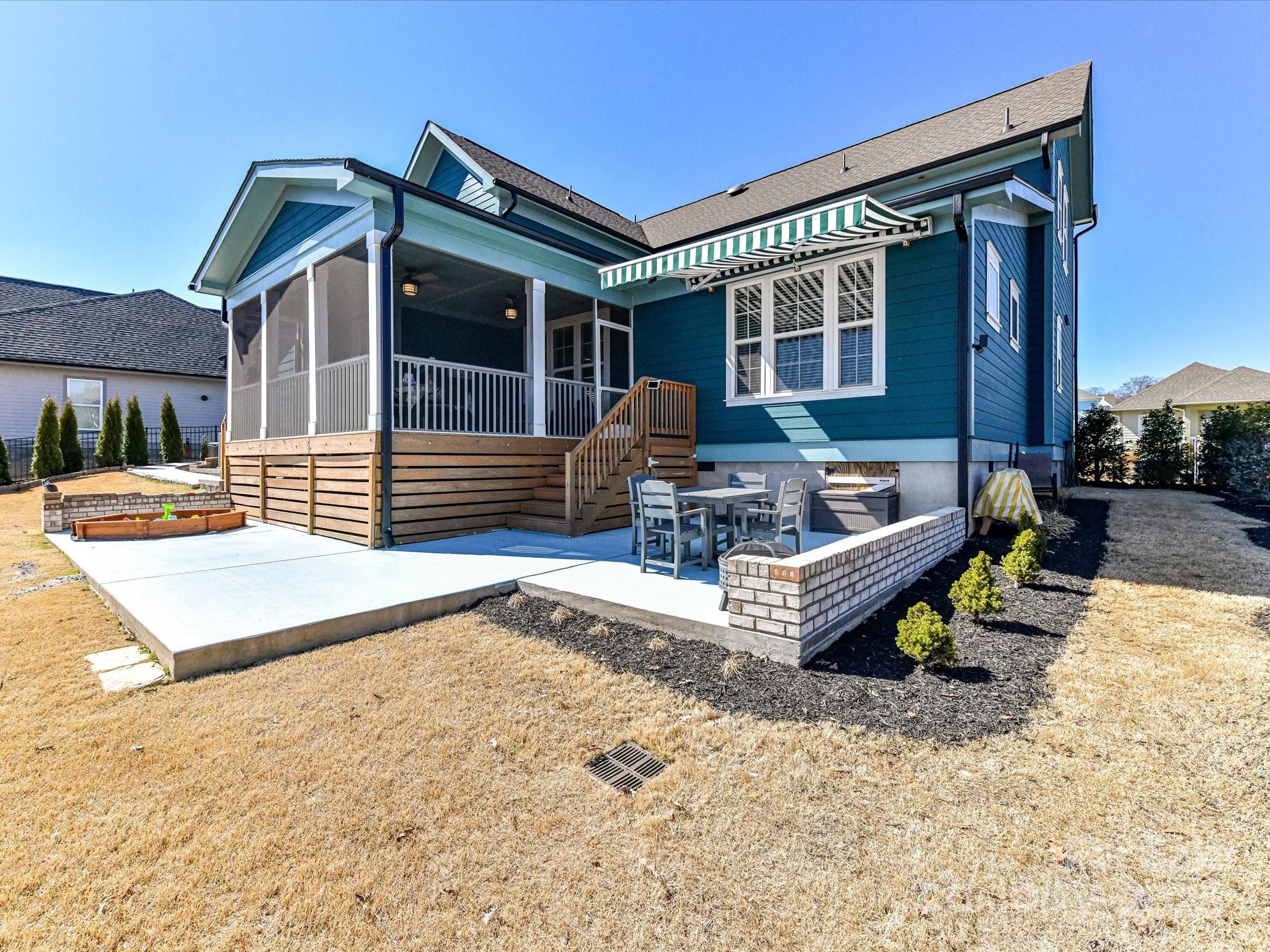 Riverwalk - Residential