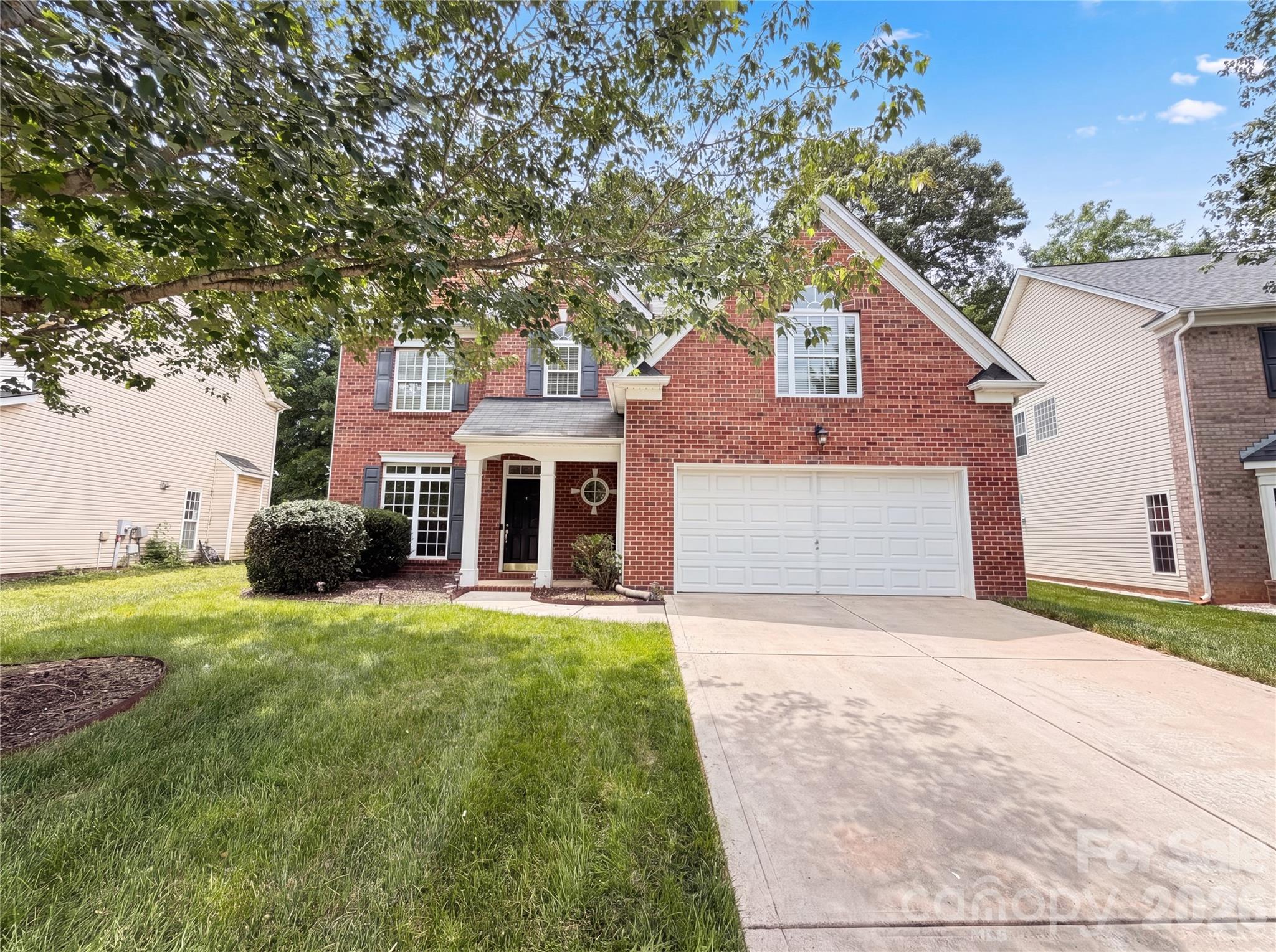 Experience comfortable living at 12312 Chesley Dr, designed for daily practicality. The kitchen features a convenient island, all stainless steel appliances, and an accent backsplash. The primary bathroom includes double sinks and a separate tub and shower. Outdoor enjoyment extends to a patio and a fenced in backyard. This home delivers modern comfort and excellent outdoor amenities.. Included 100-Day Home Warranty with buyer activation (buyer agent to verify schools, showing at capacity or exceeded)
