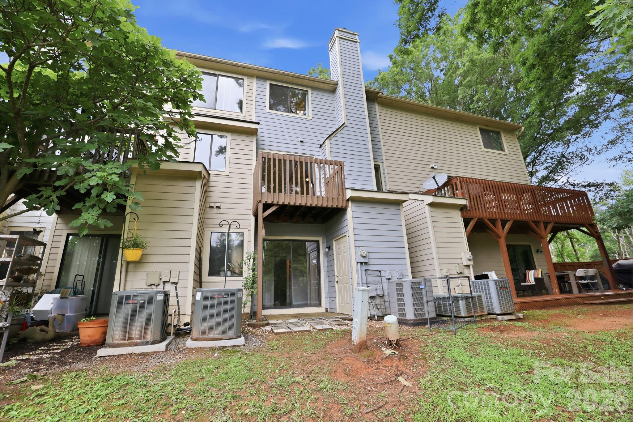 Golfview at Raintree - Residential