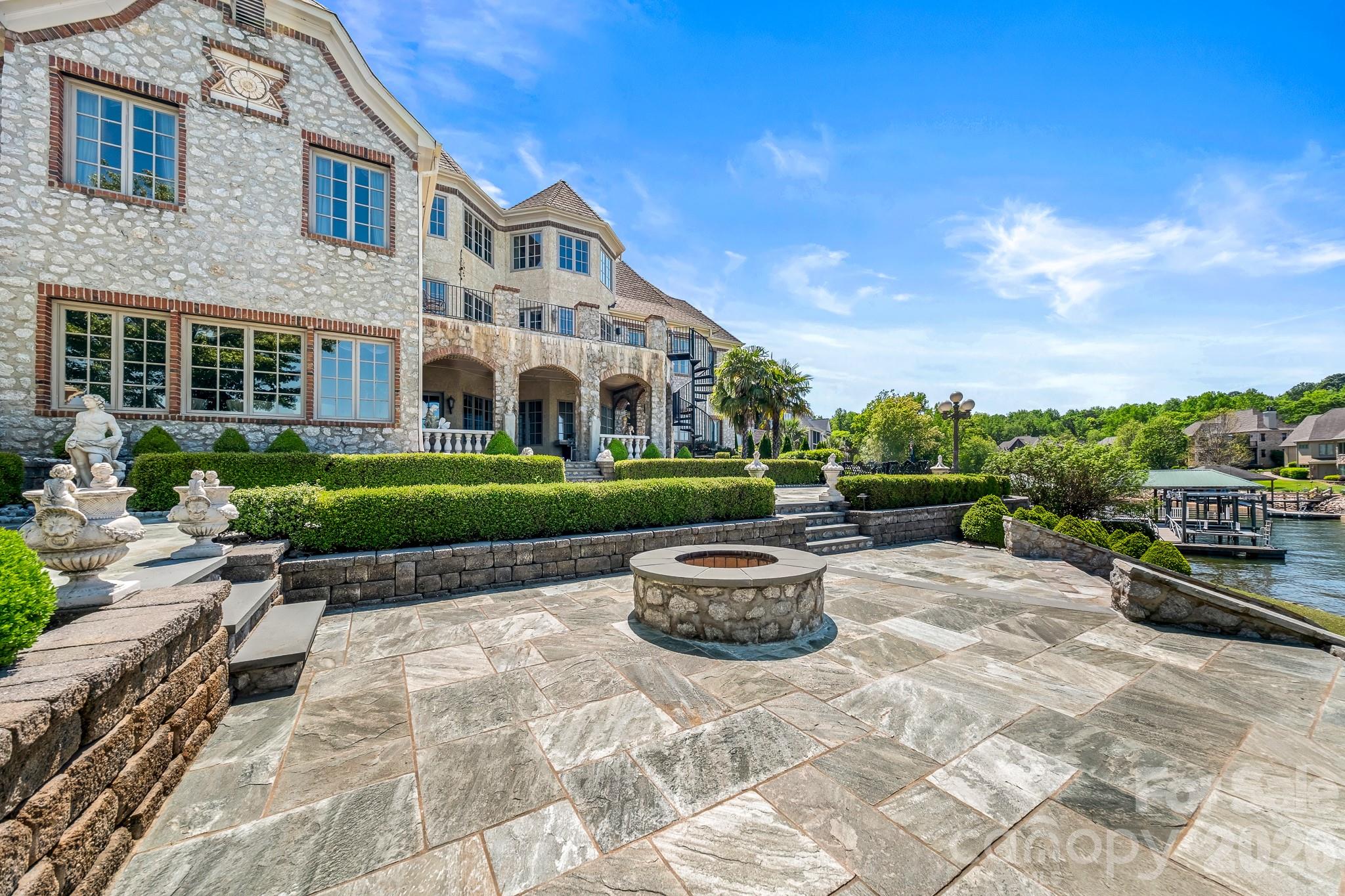 Joslin Pointe - Residential