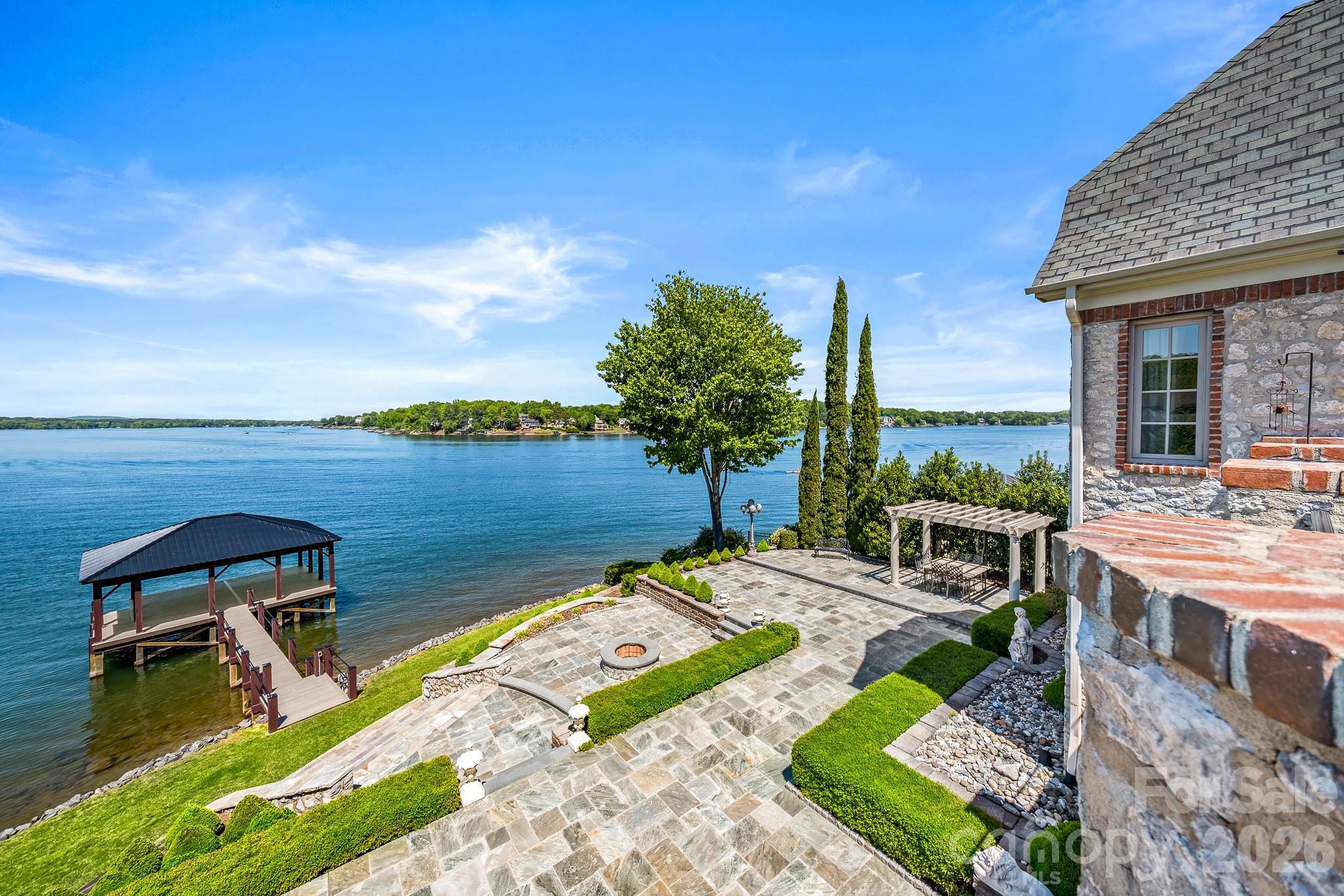 Joslin Pointe - Residential