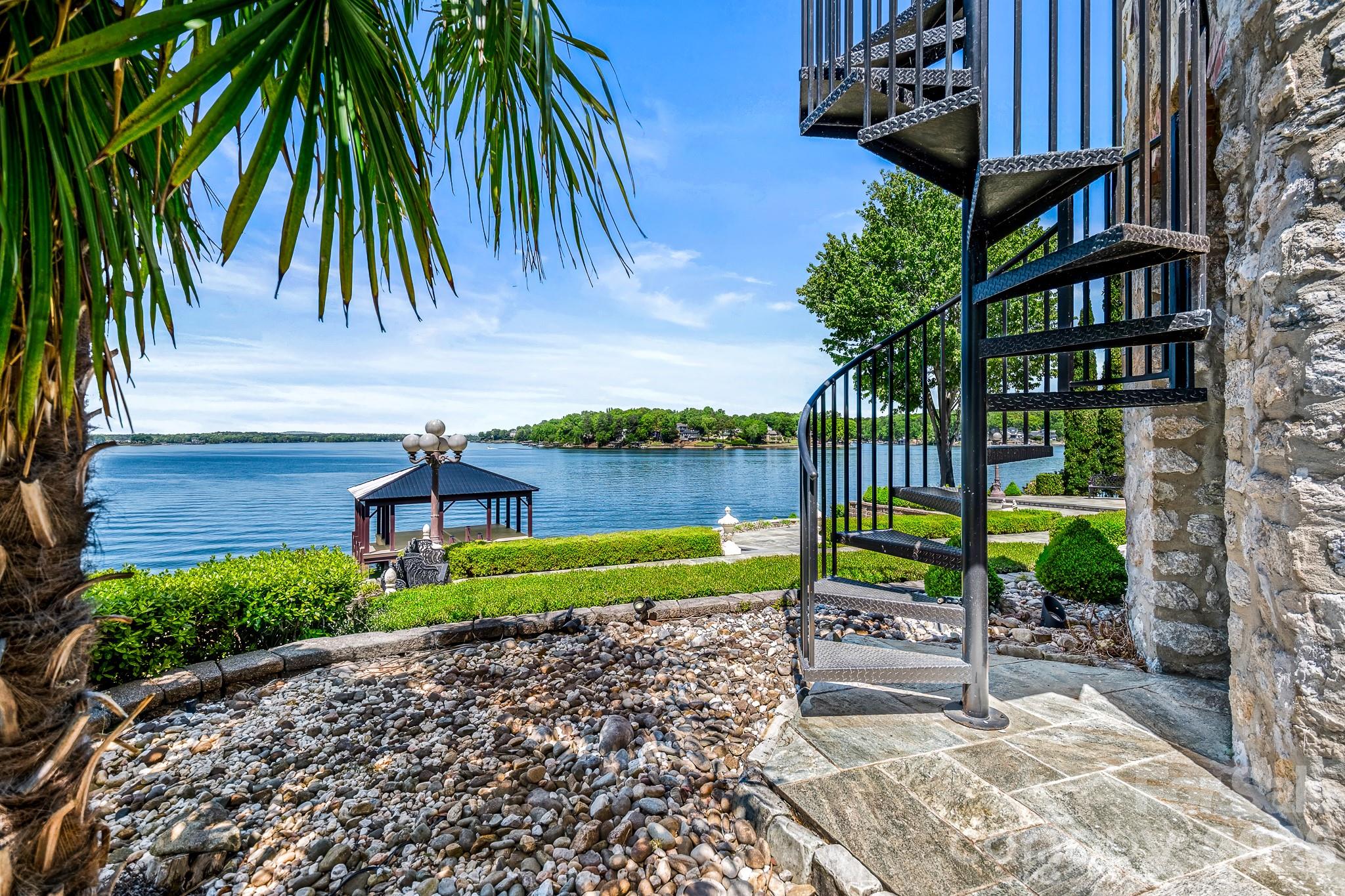 Joslin Pointe - Residential