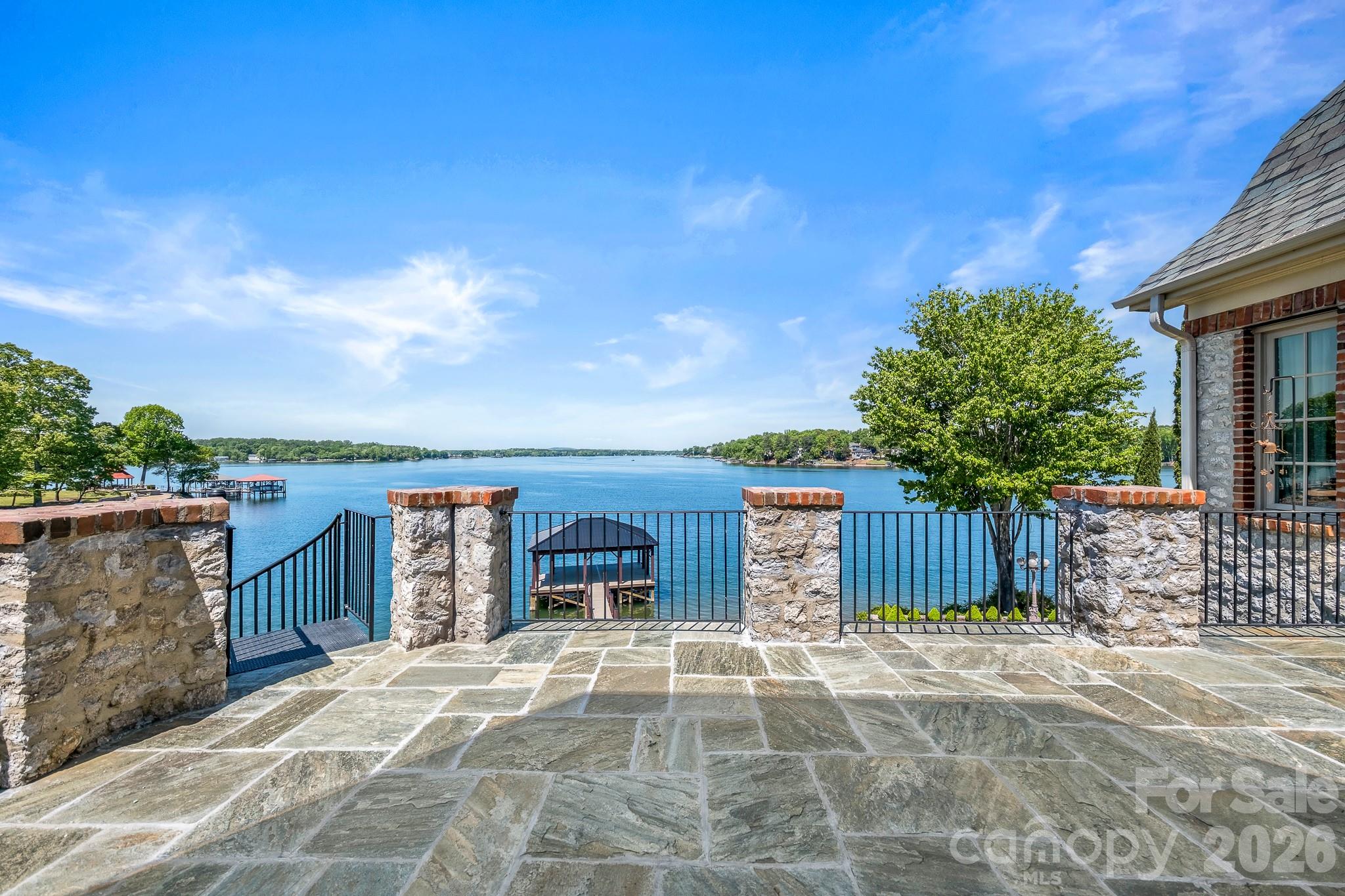 Joslin Pointe - Residential